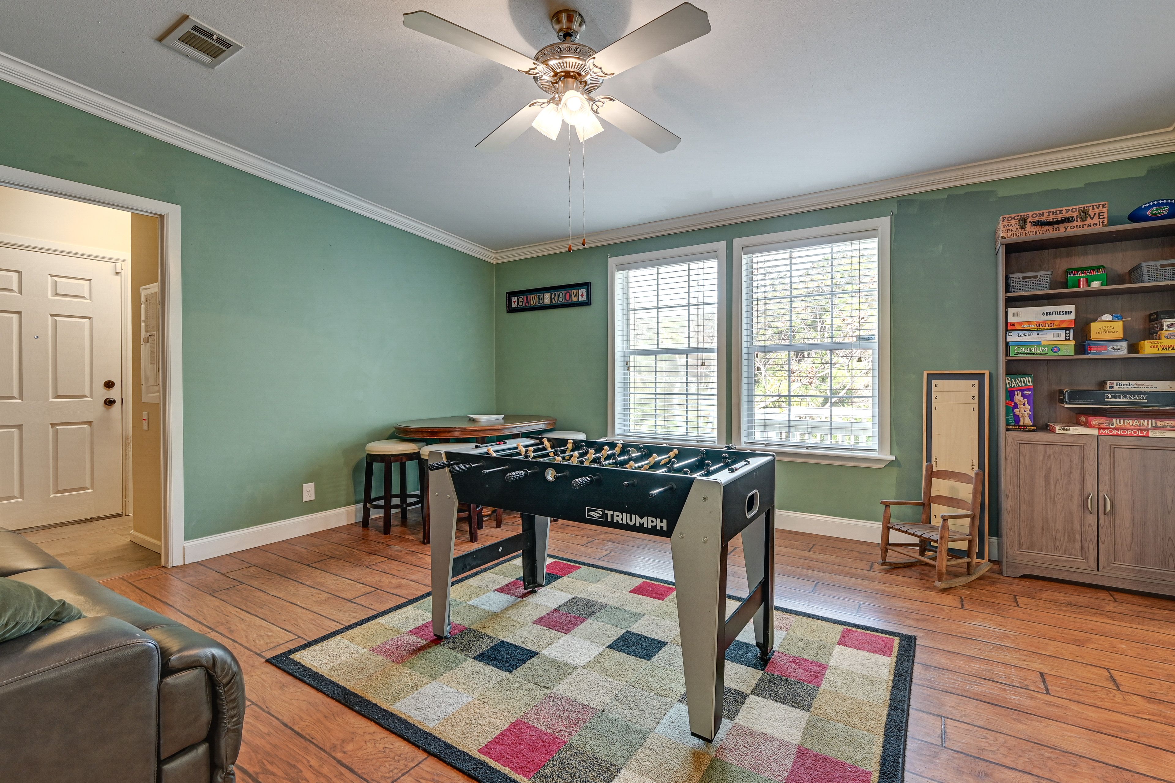 Lounge | Board Games