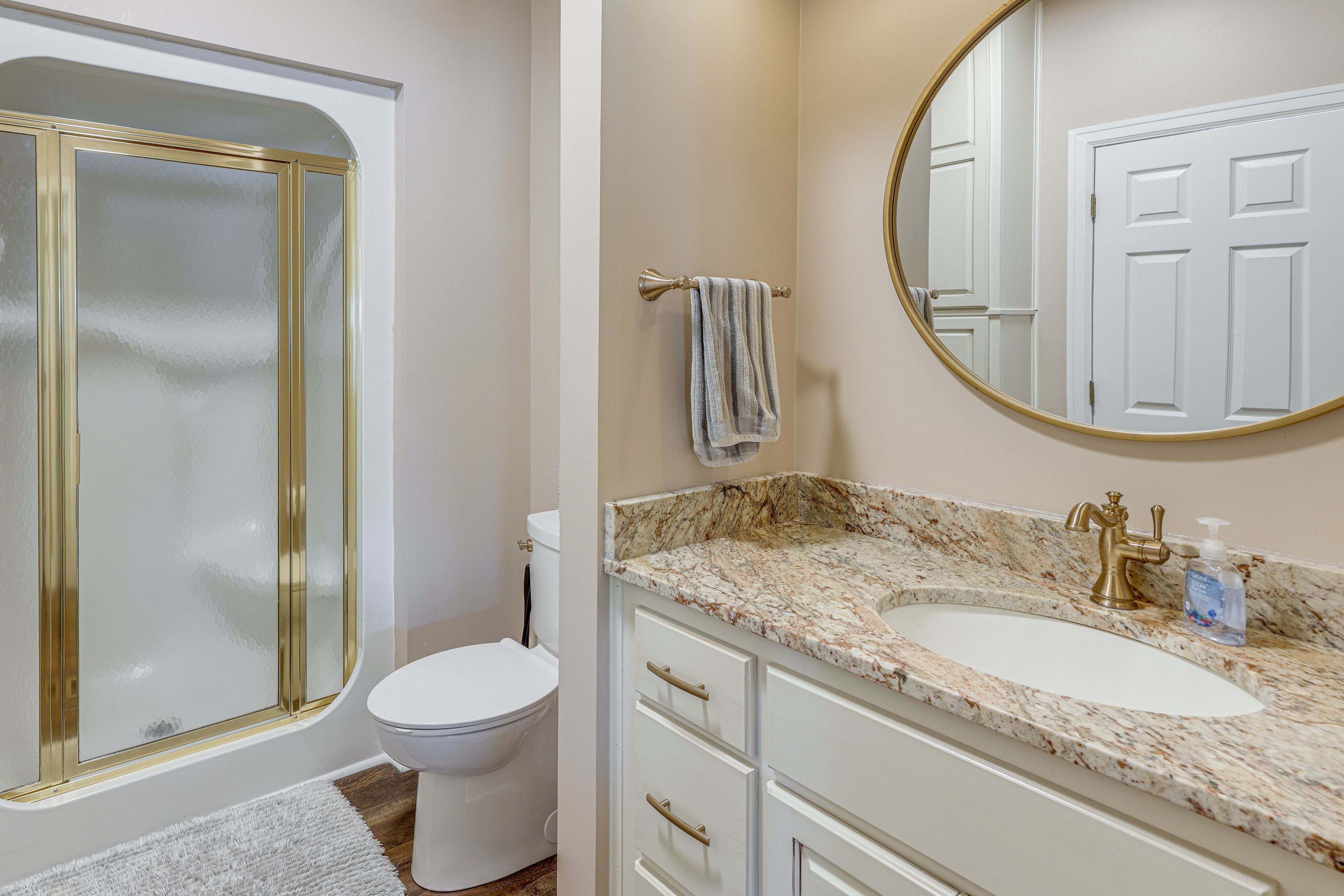 Bathroom | 1st Floor