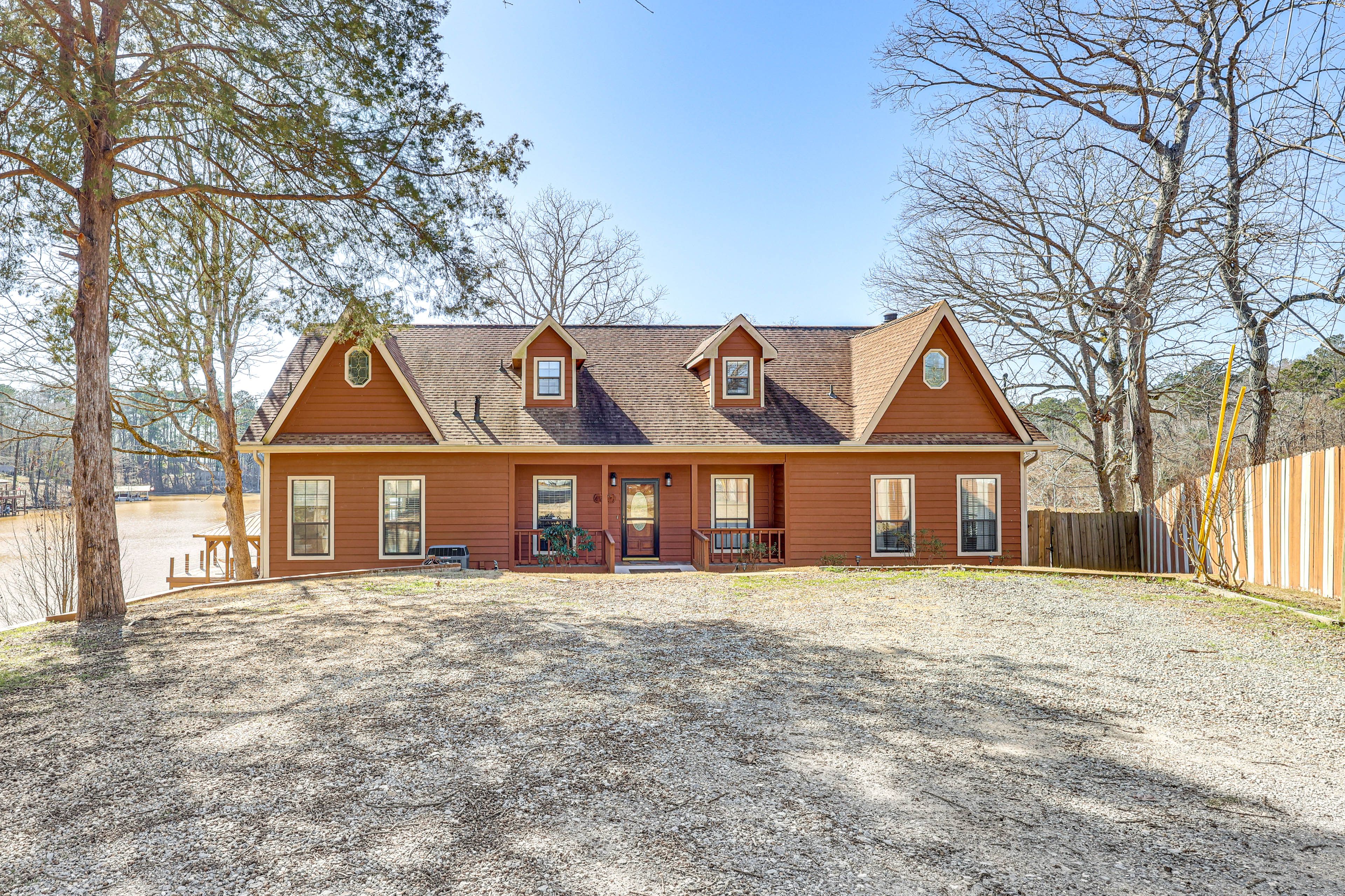 Driveway | 5 Vehicles