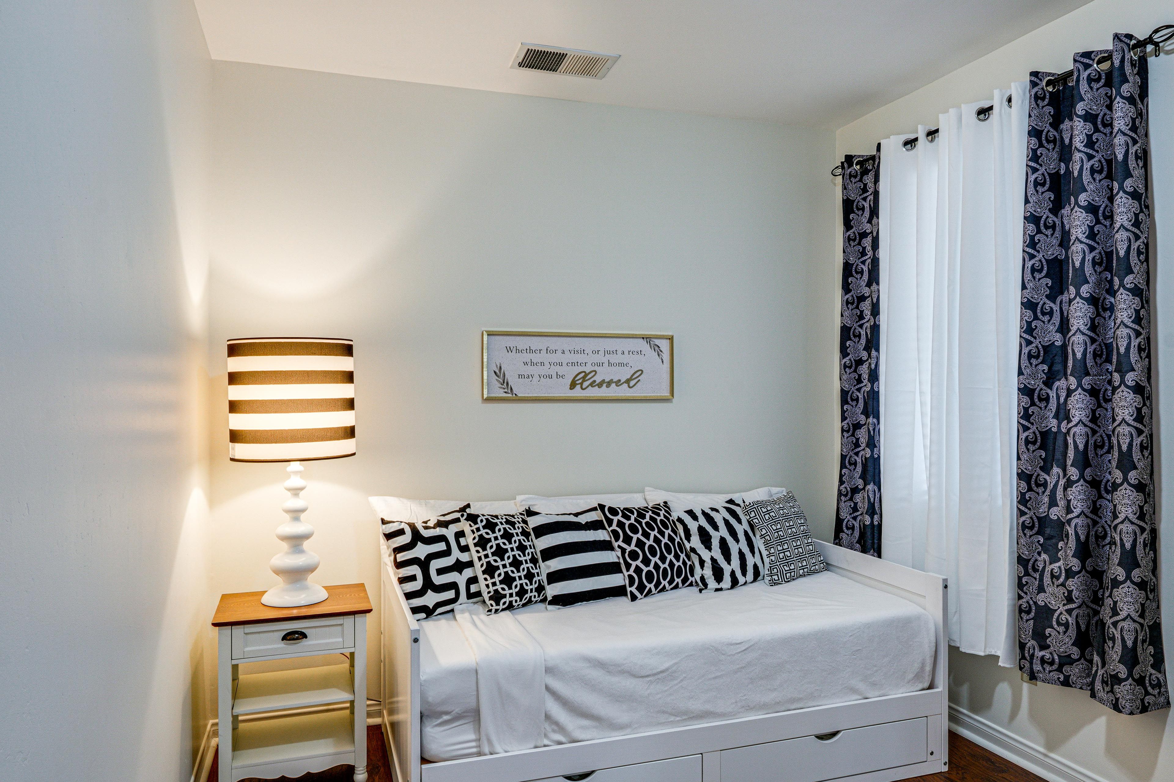 Den | Twin Daybed | 1st Floor