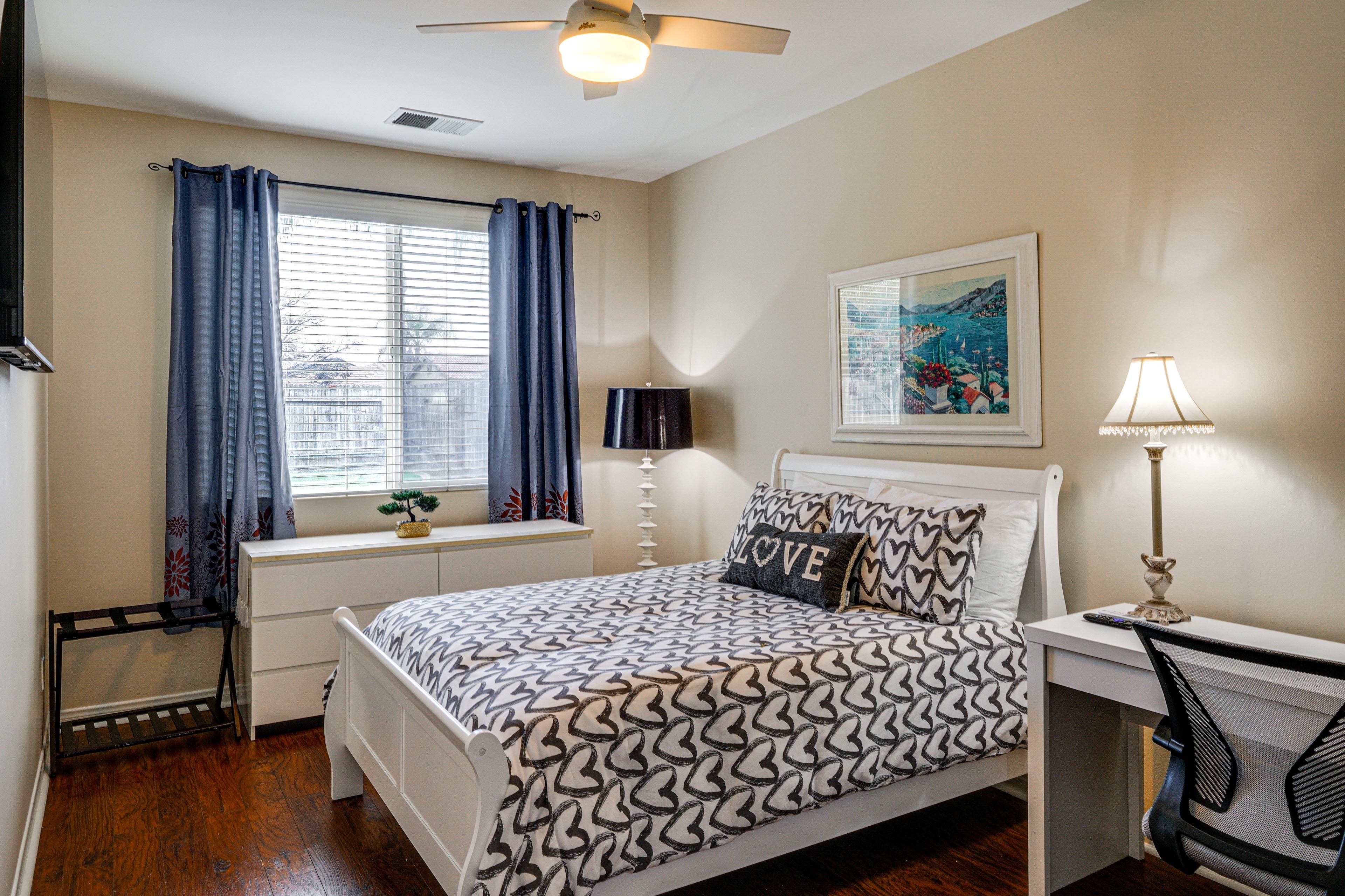 Bedroom 4 | Full Bed | 1st Floor