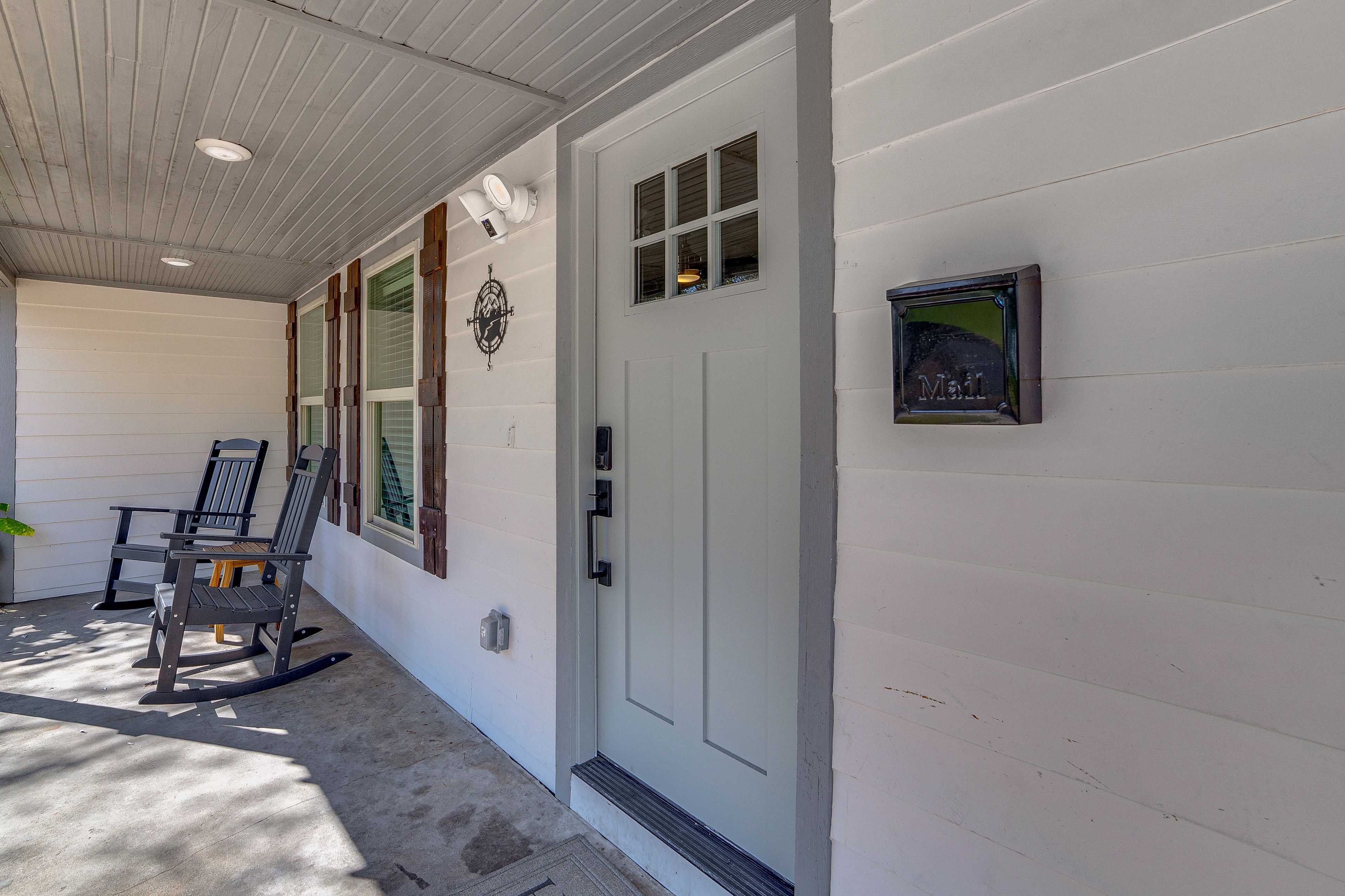 Front Patio | Private Entrance