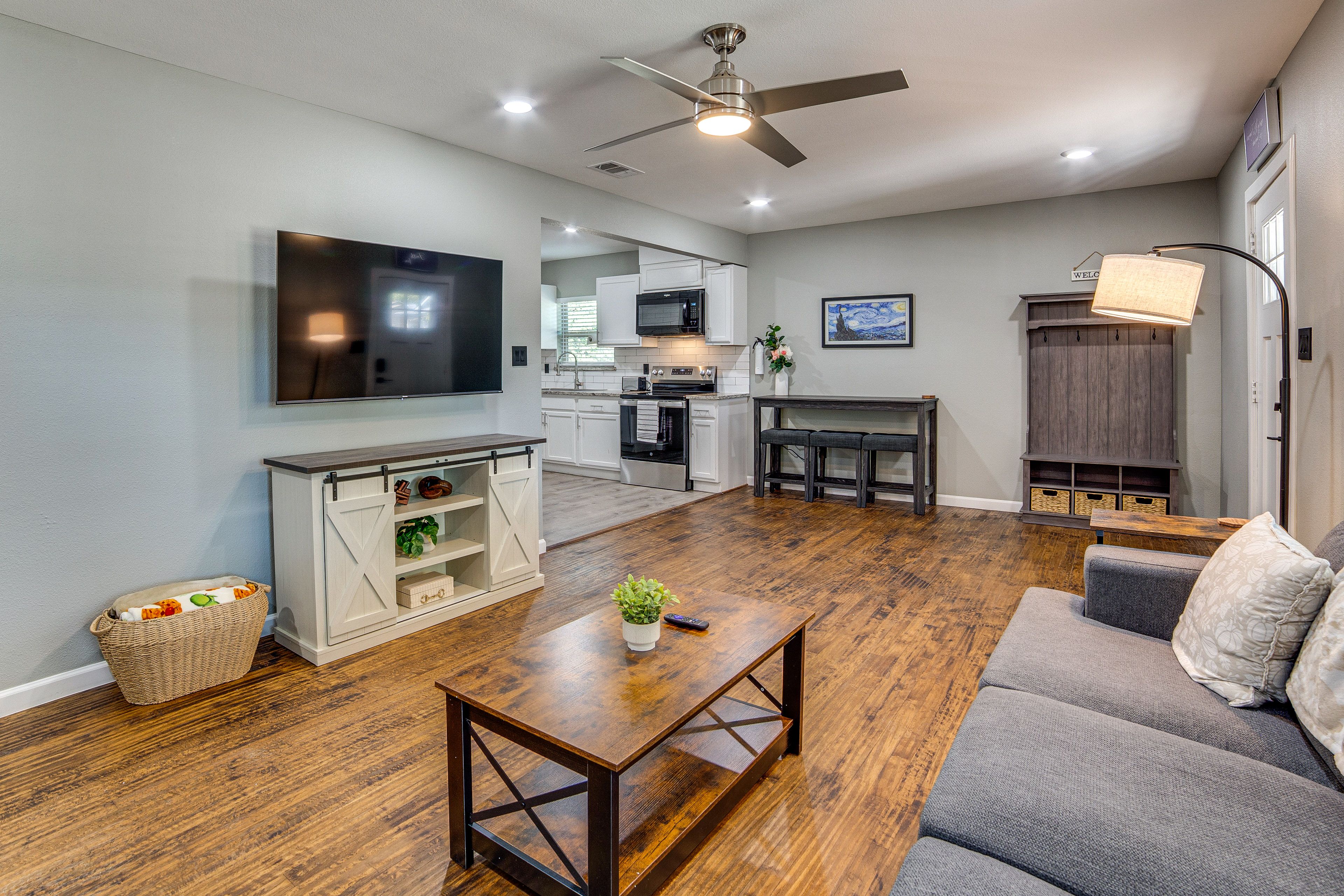 Commerce Vacation Rental | 3BR | 2BA | 1,340 Sq Ft | 3 Steps to Enter