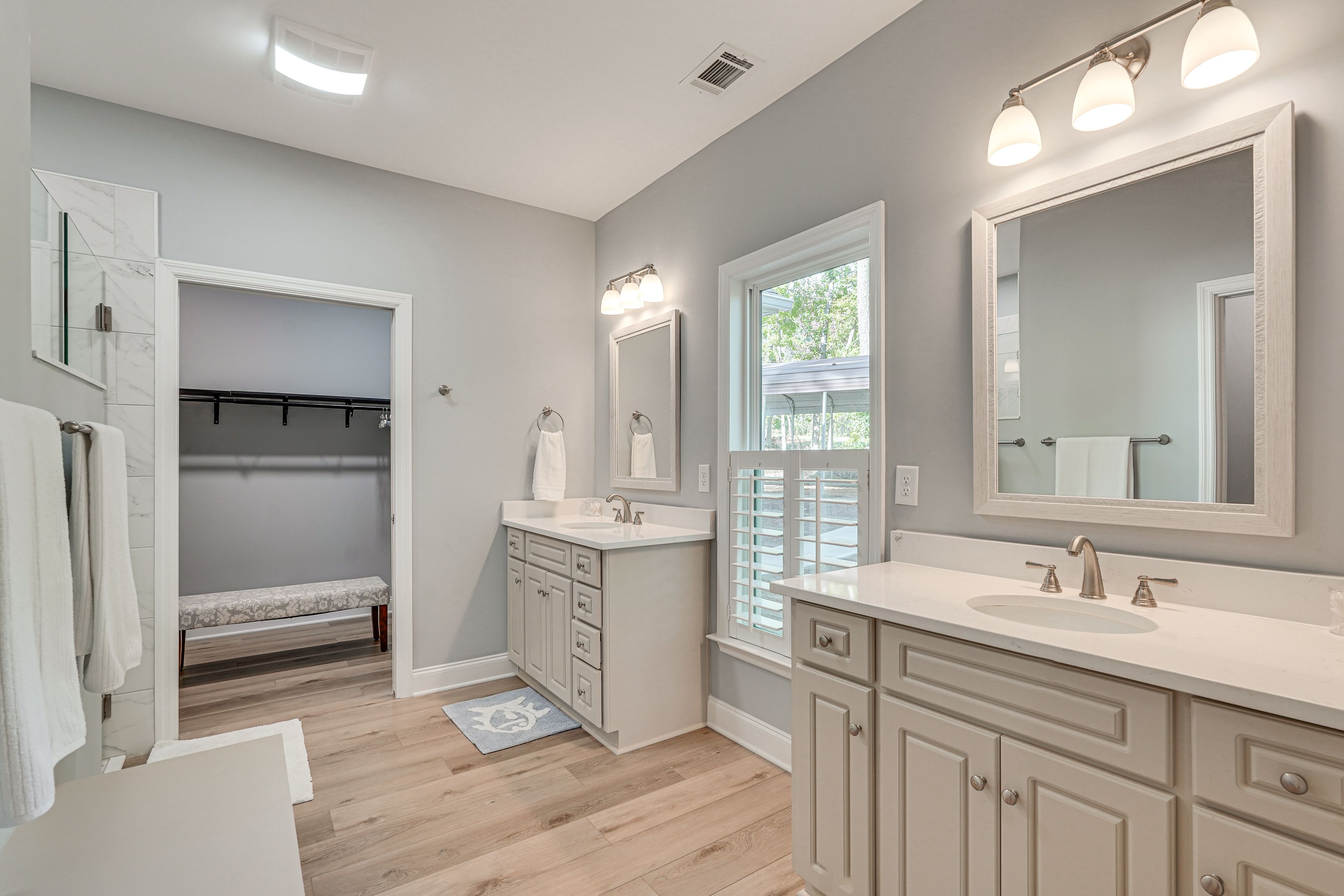 Full Bath | Towels | Hair Dryer | Walk-In Closet