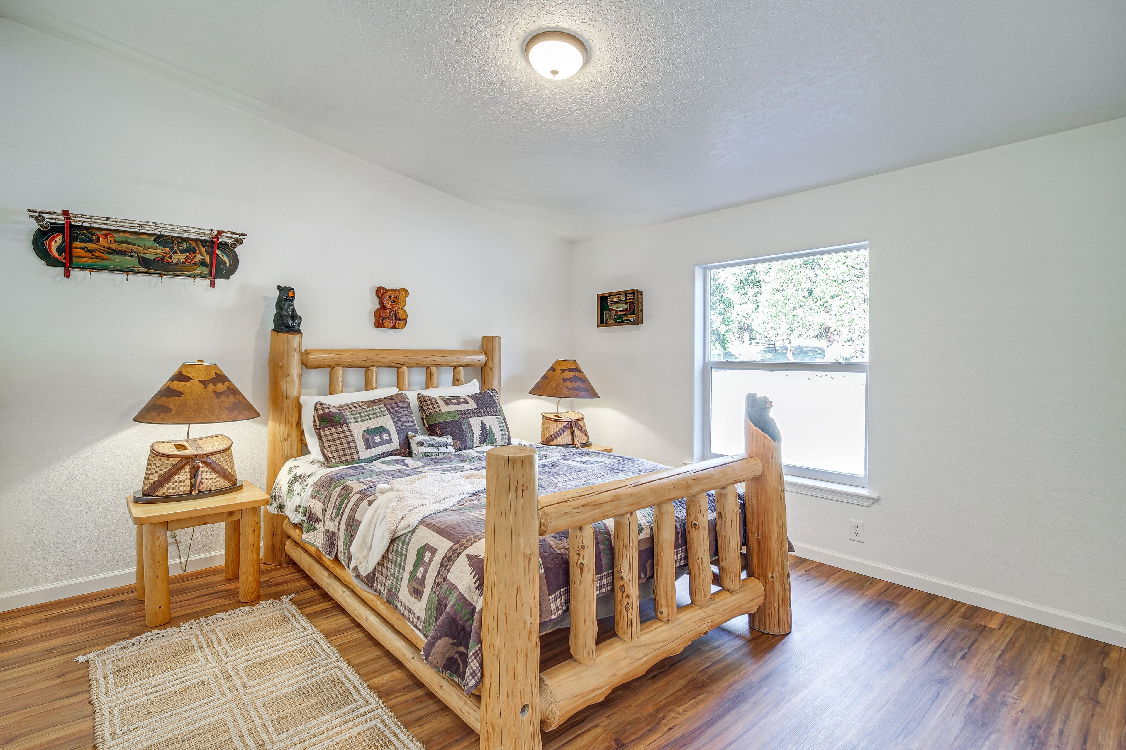 Bedroom 2 | Queen Bed