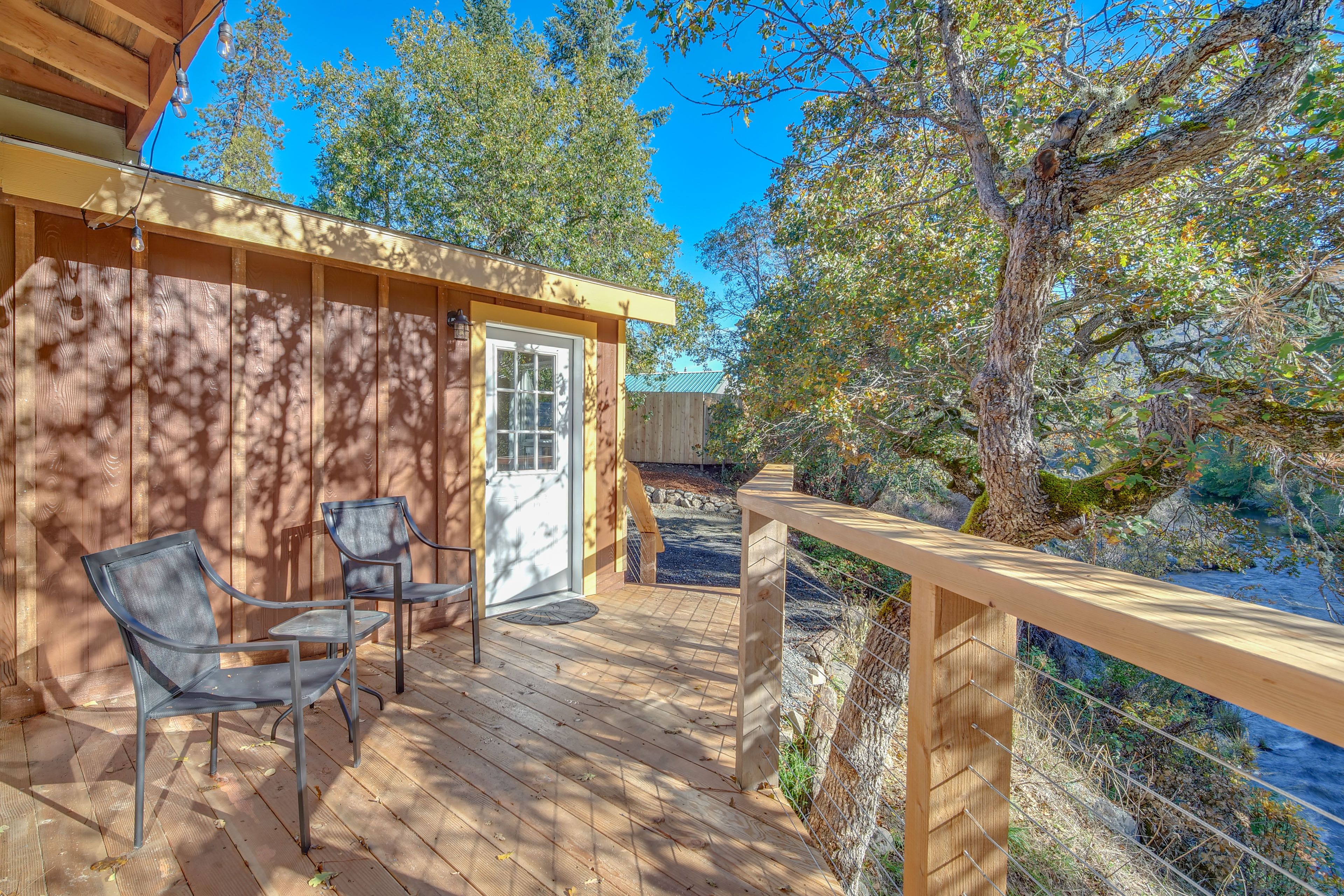 Jacksonville Vacation Rental | 3BR | 2BA | 1,900 Sq Ft | 1 Step to Access