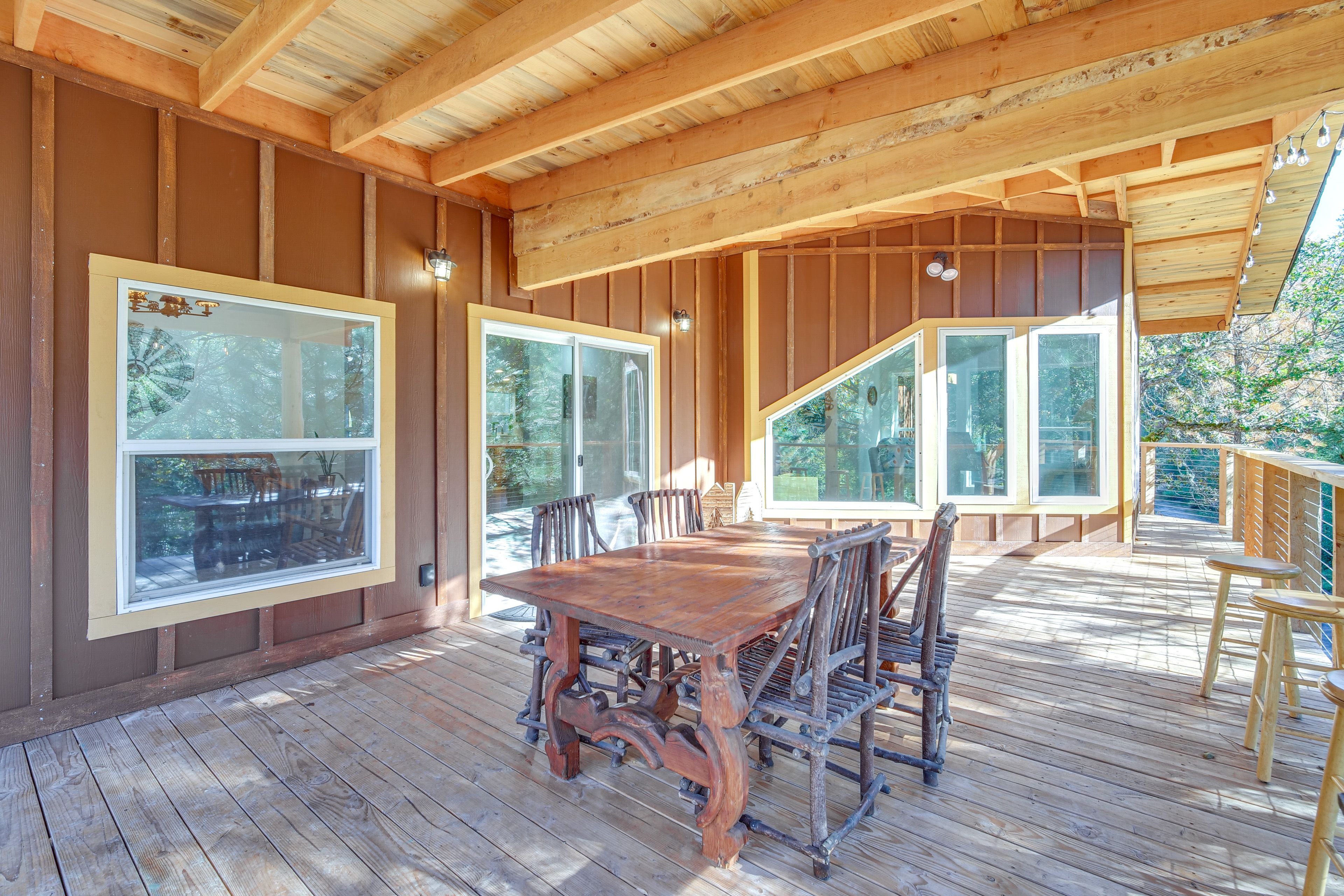 Covered Deck | Outdoor Dining & Seating