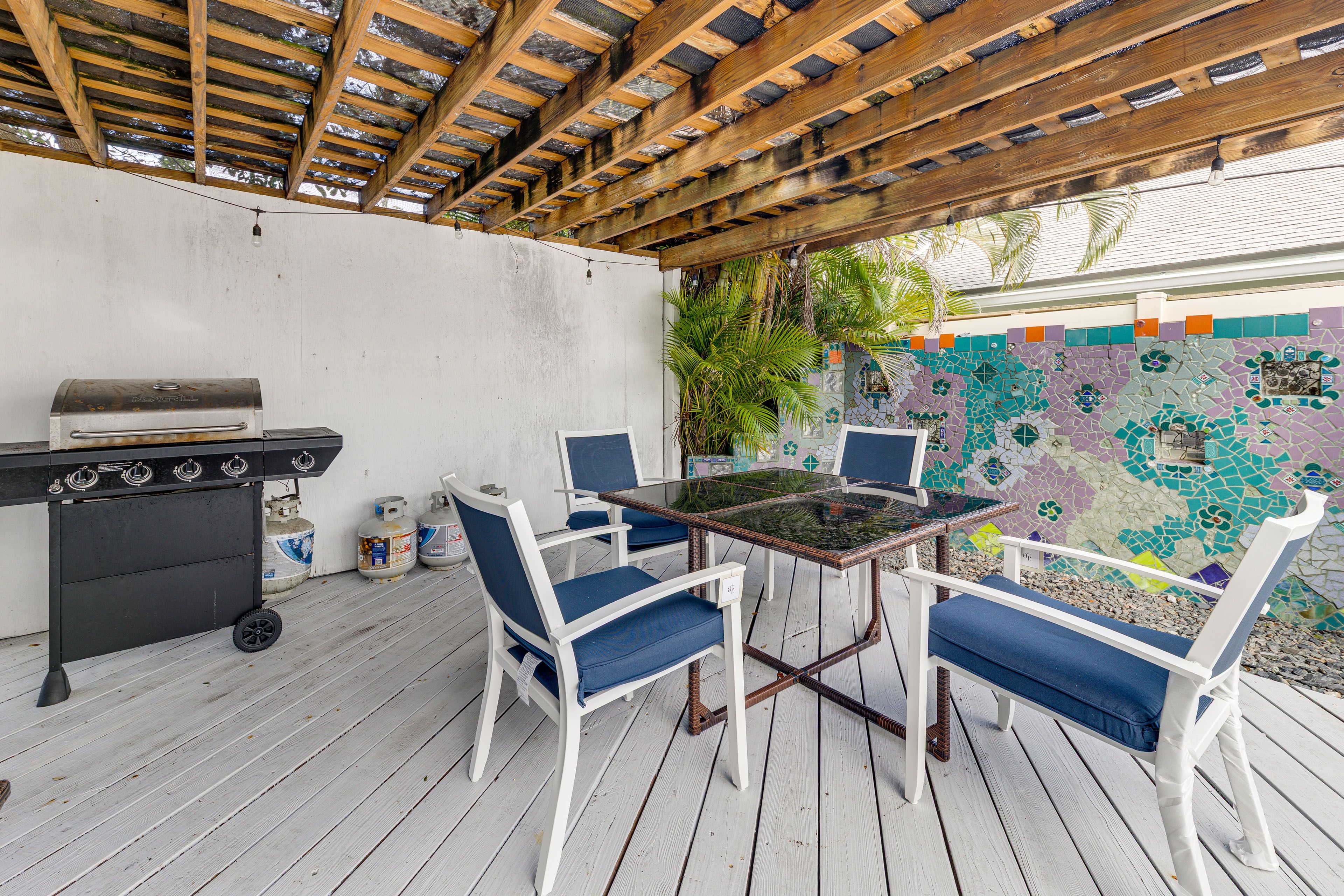 Pergola | Gas Grill | Dining Area | Ping-Pong Table
