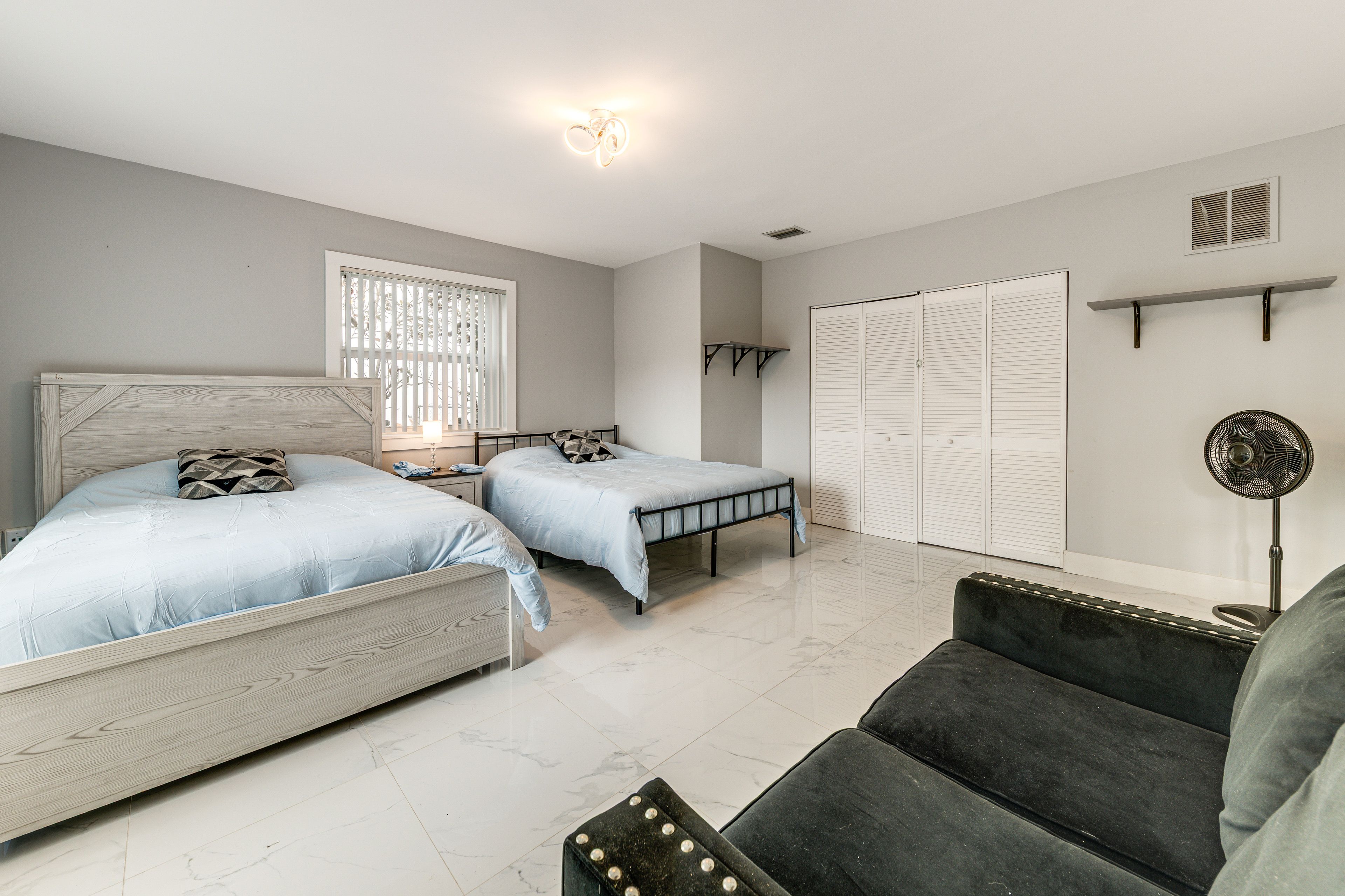 Bedroom 1 | 2 Queen Beds | Smart TV