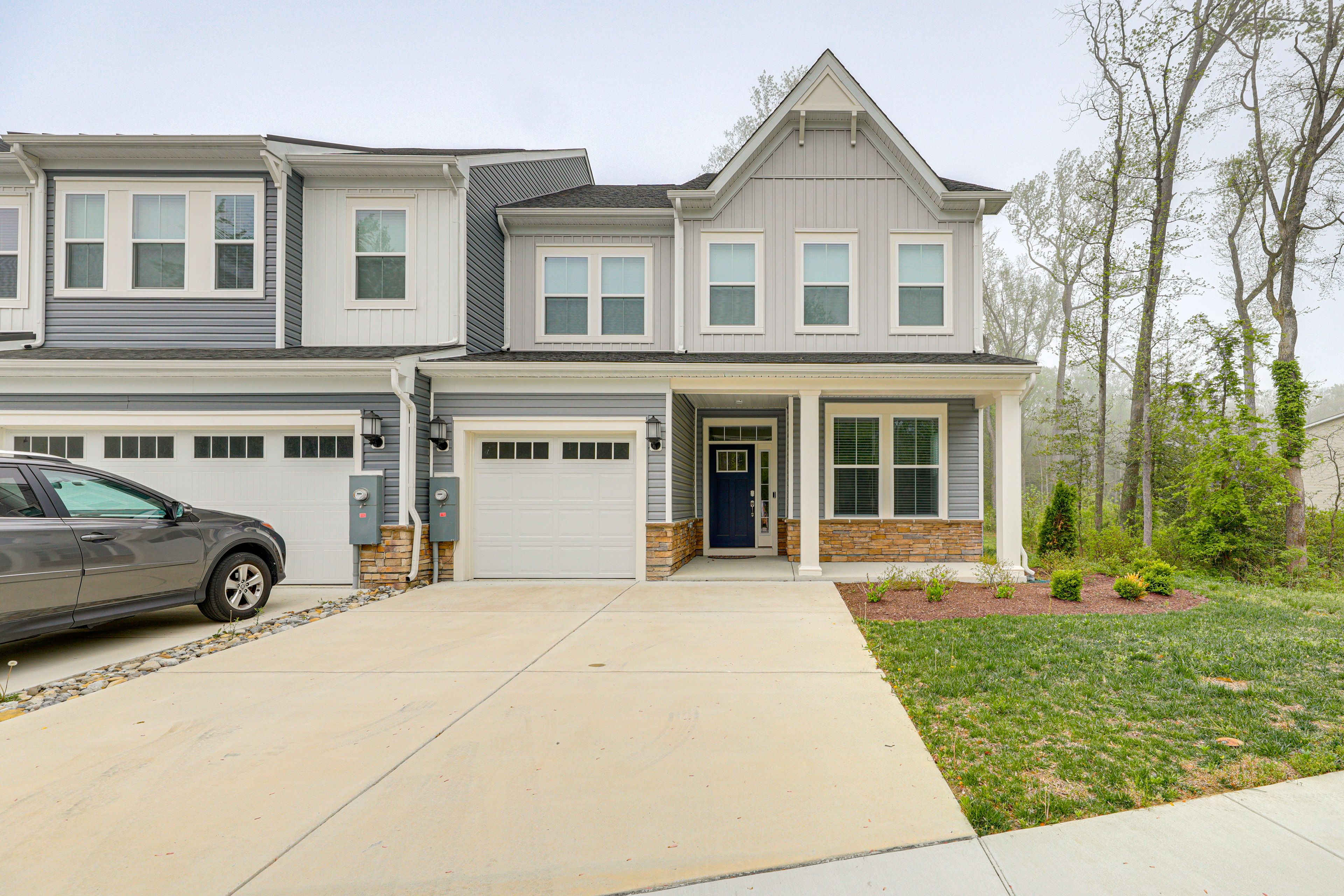 Property Exterior | Screened-In Porch w/ Seating
