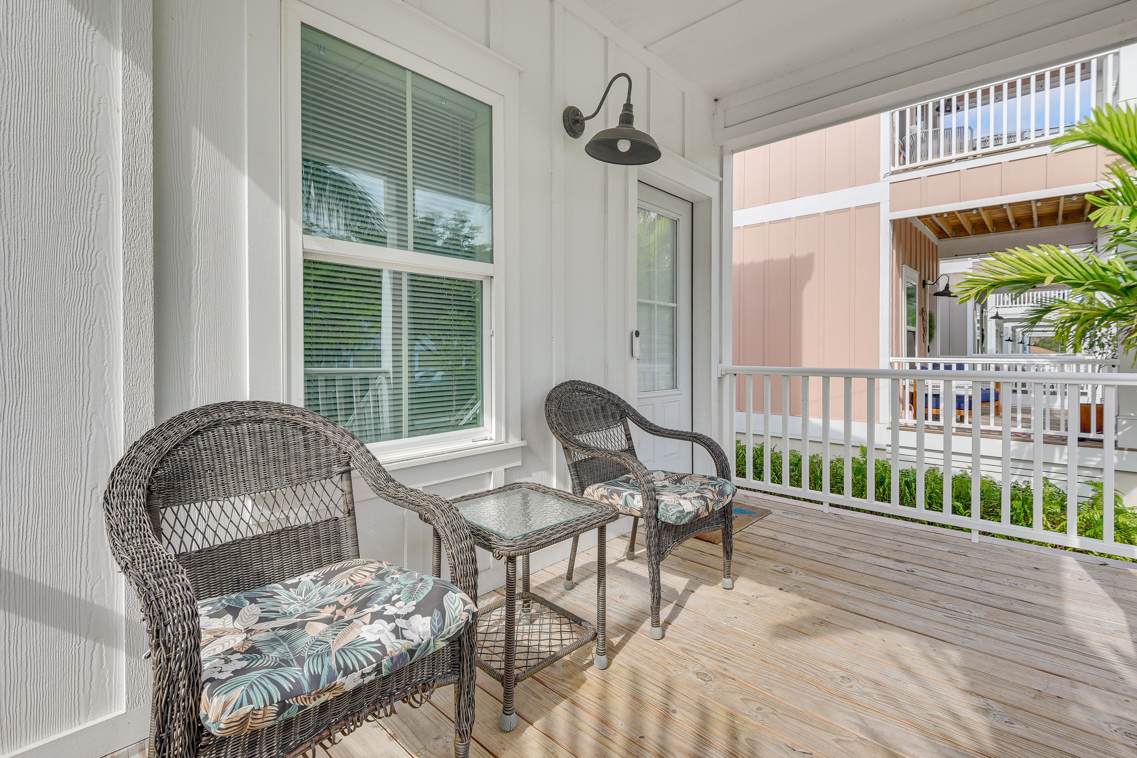 Front Porch | Private Entrance