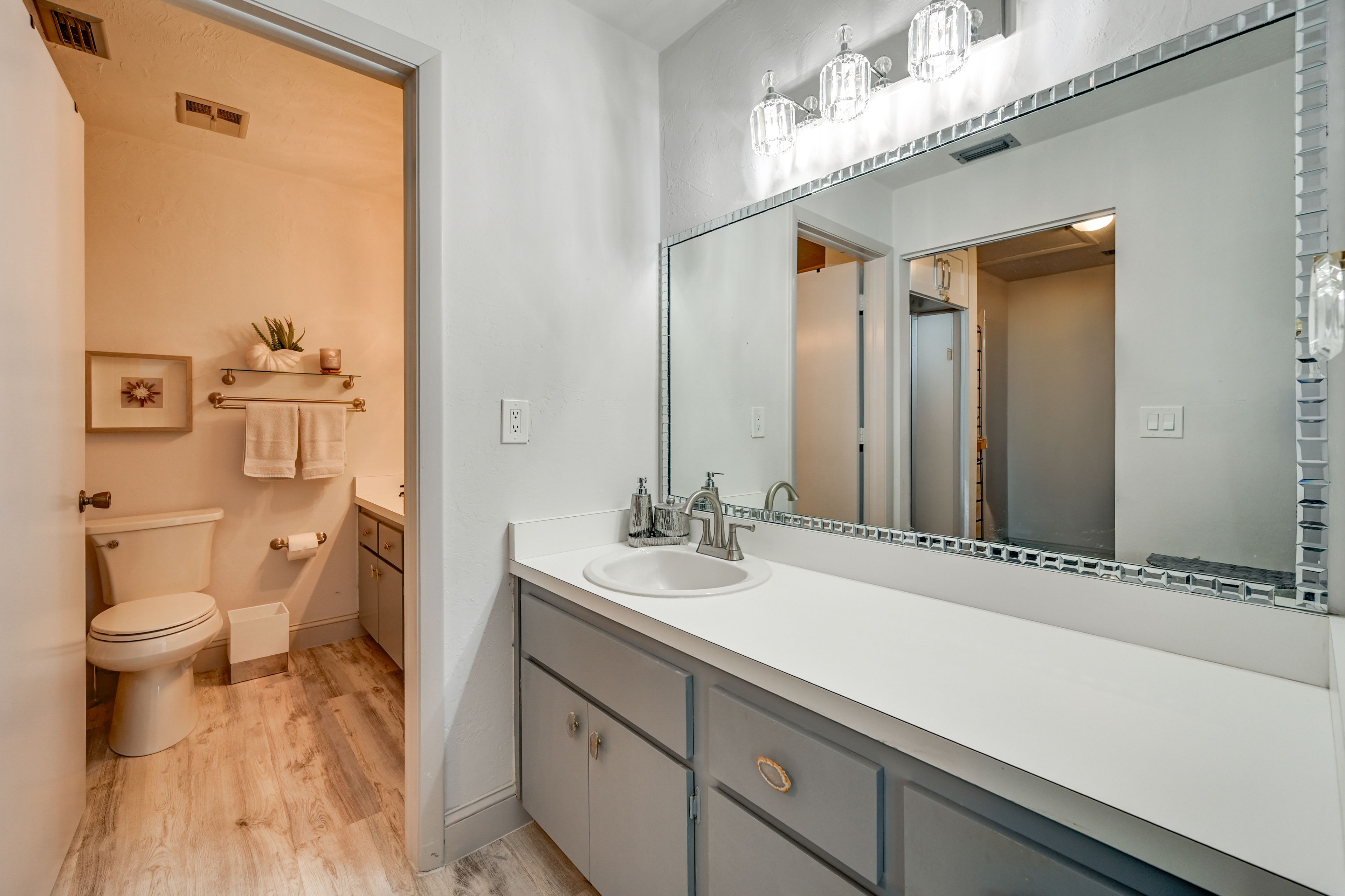 En-Suite Bathroom | Walk-In Closet
