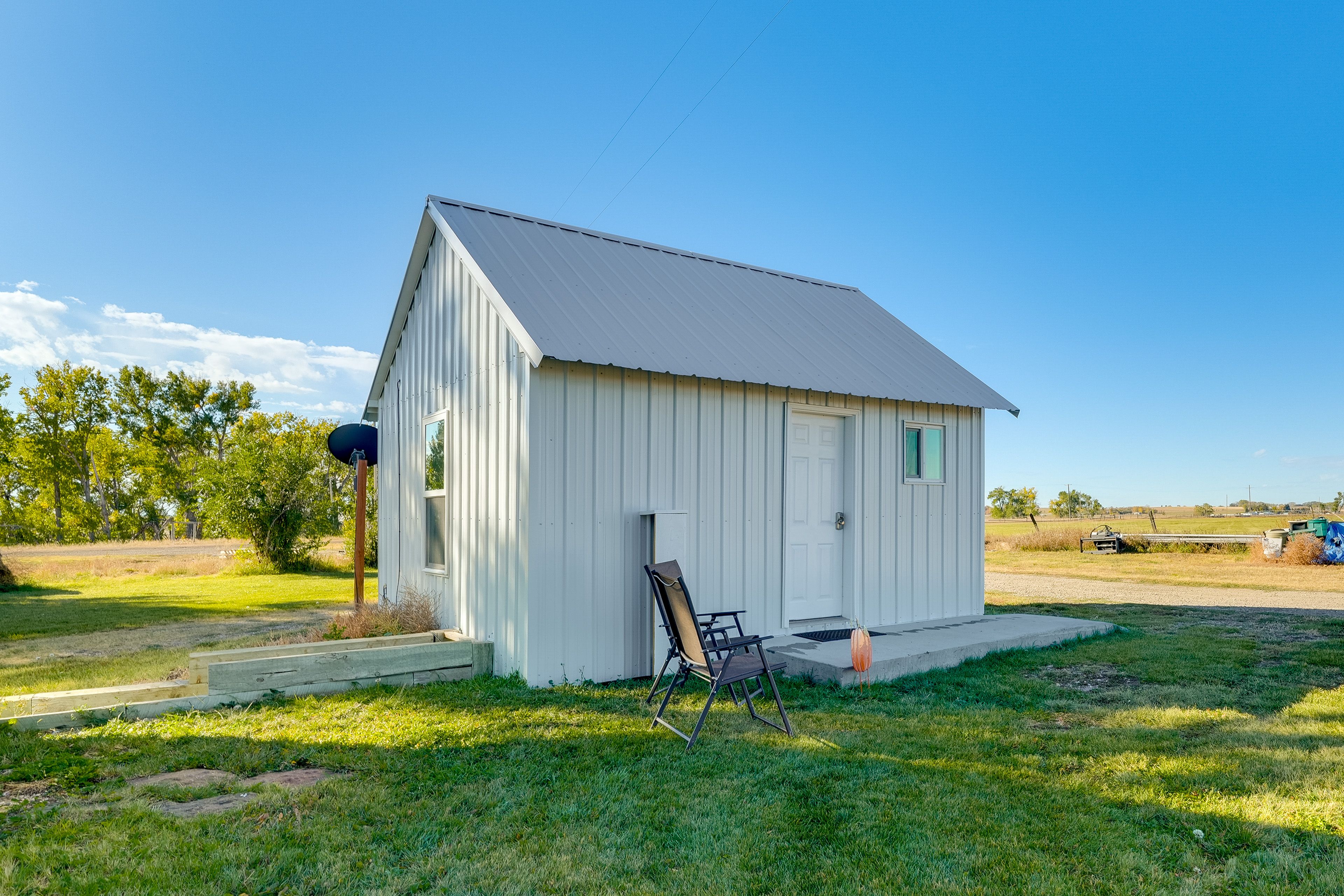 Vaughn Vacation Rental | Studio | 1BA | 220 Sq Ft | 2 Steps to Enter