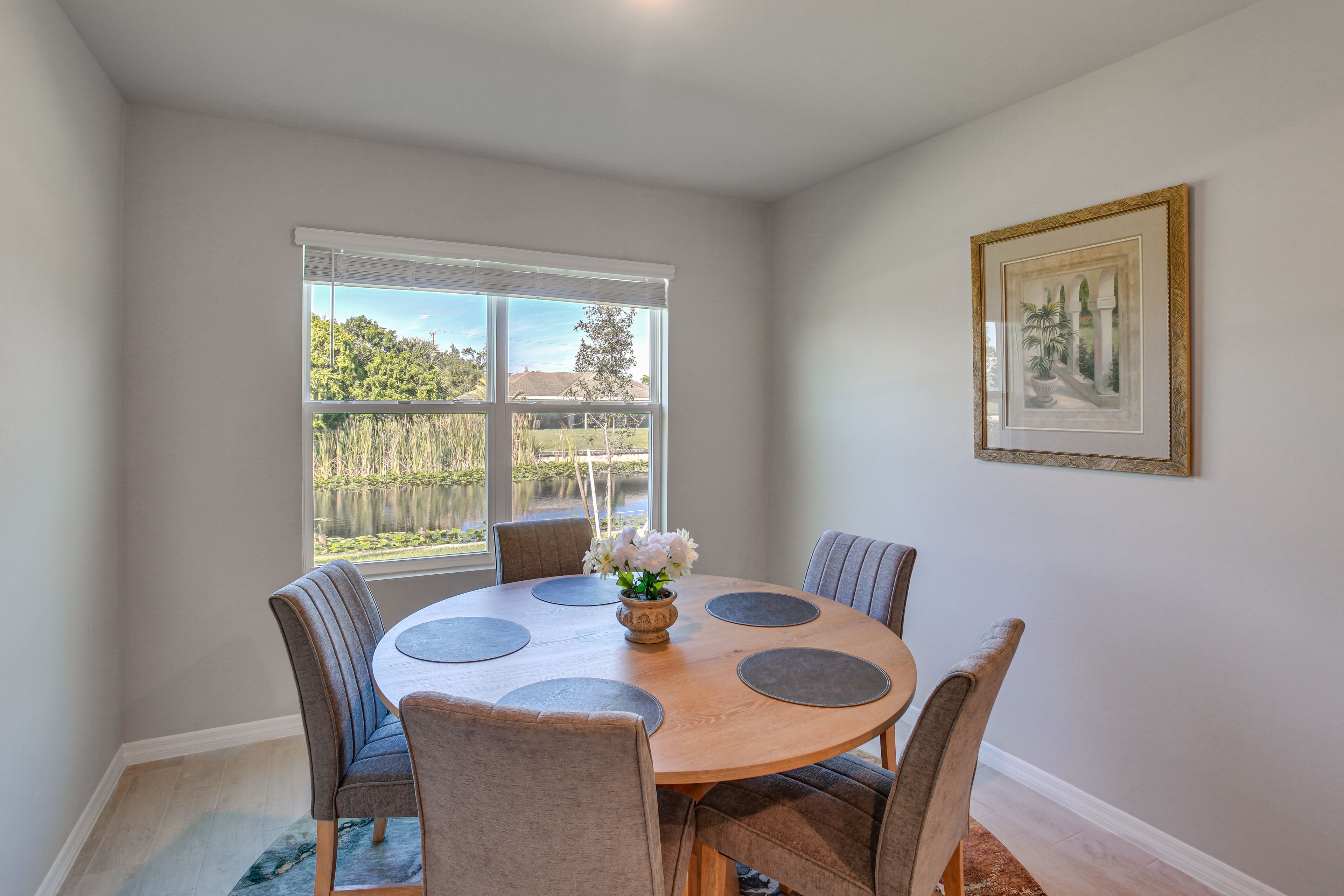 Dining Table | Dishware/Flatware | Canal Views