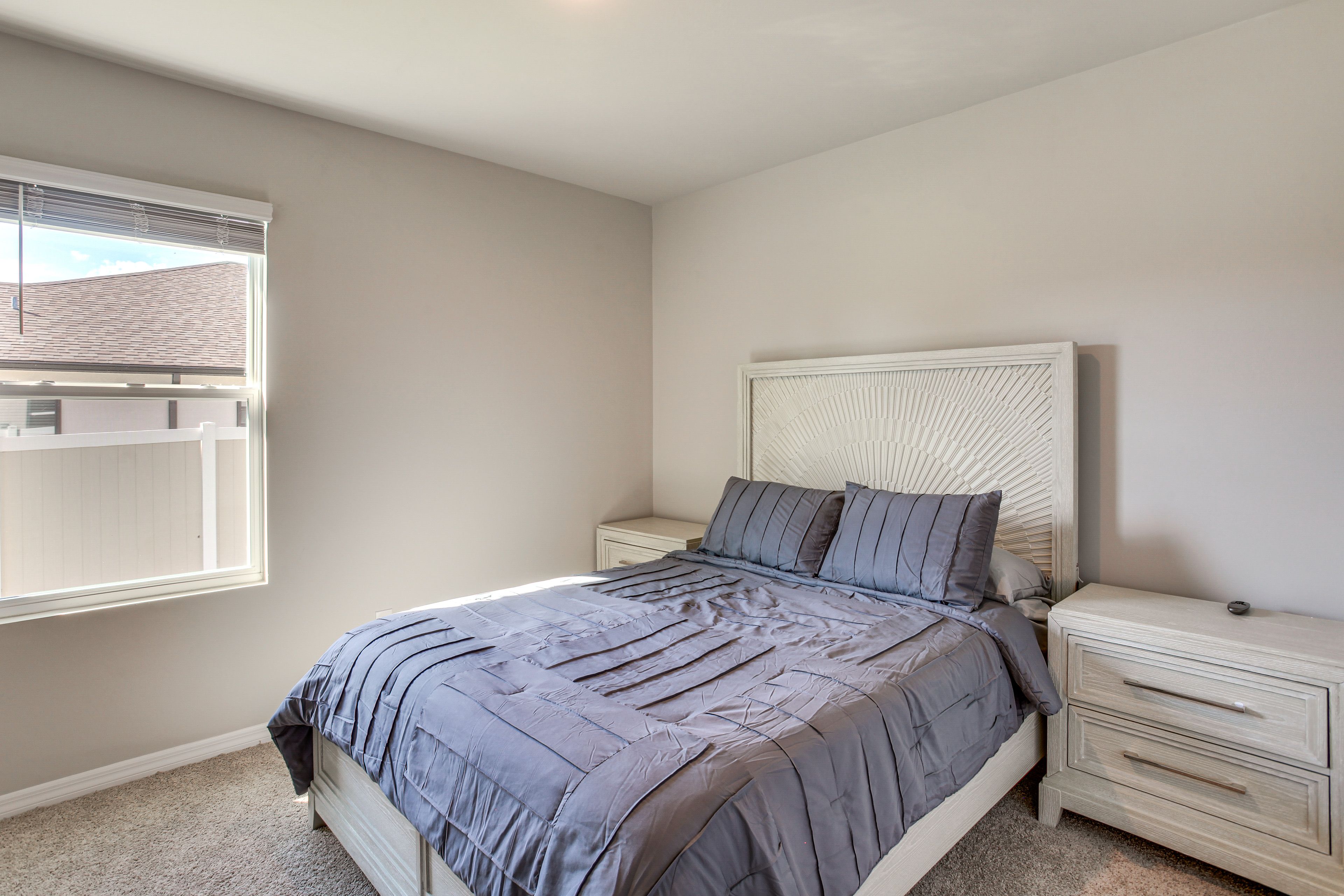 Bedroom 4 | Queen Bed