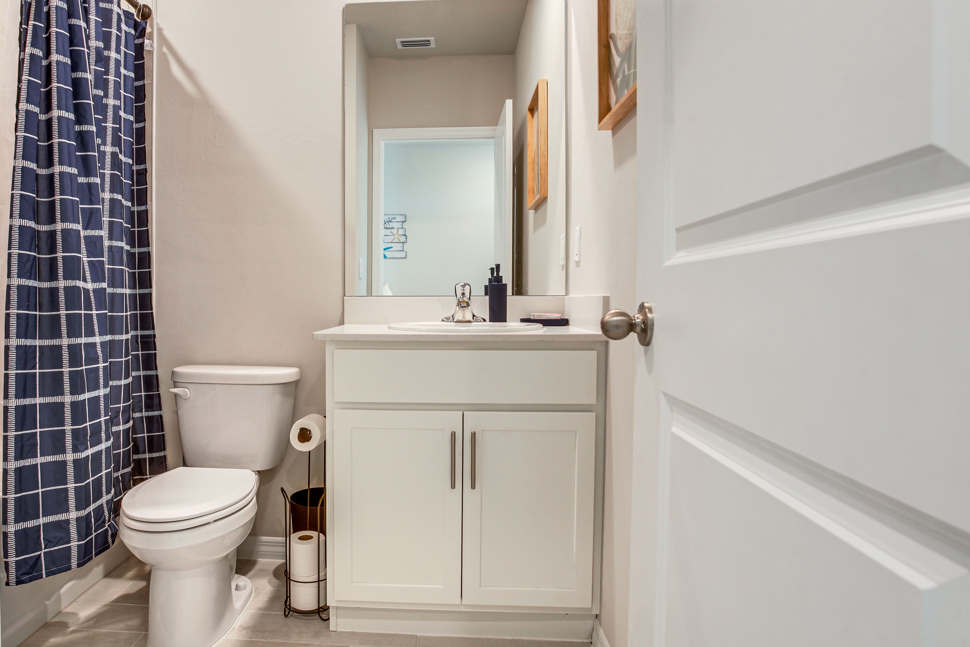 Full Bathroom