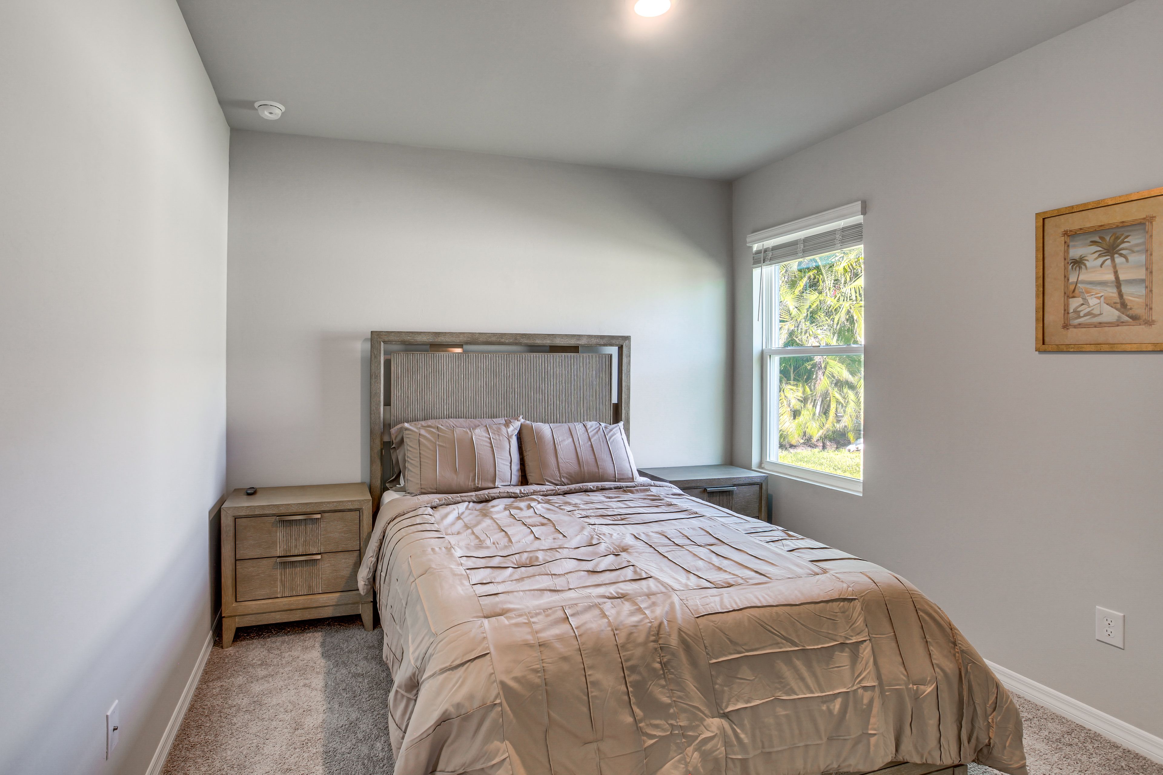 Bedroom 3 | Queen Bed