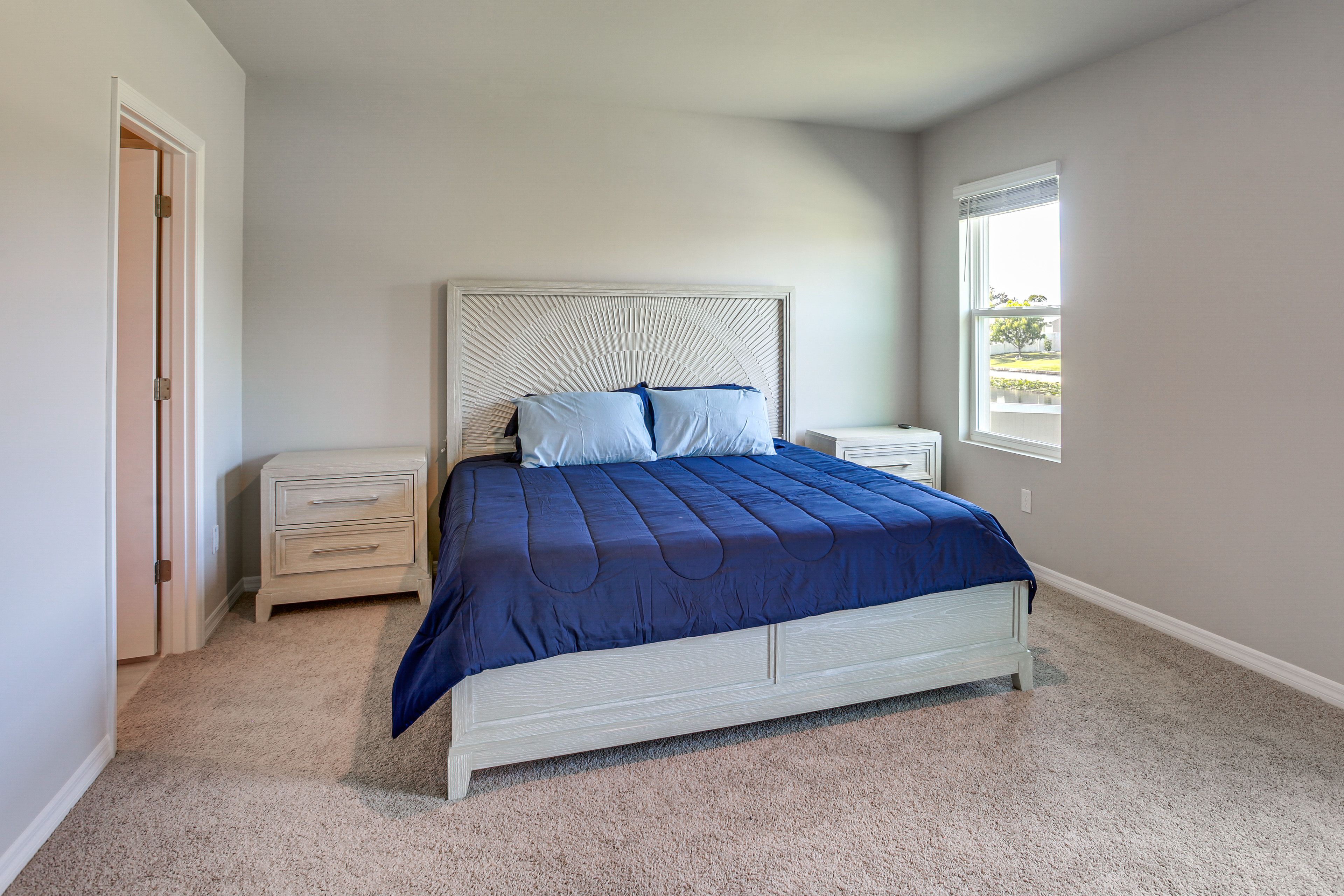 Bedroom 1 | King Bed