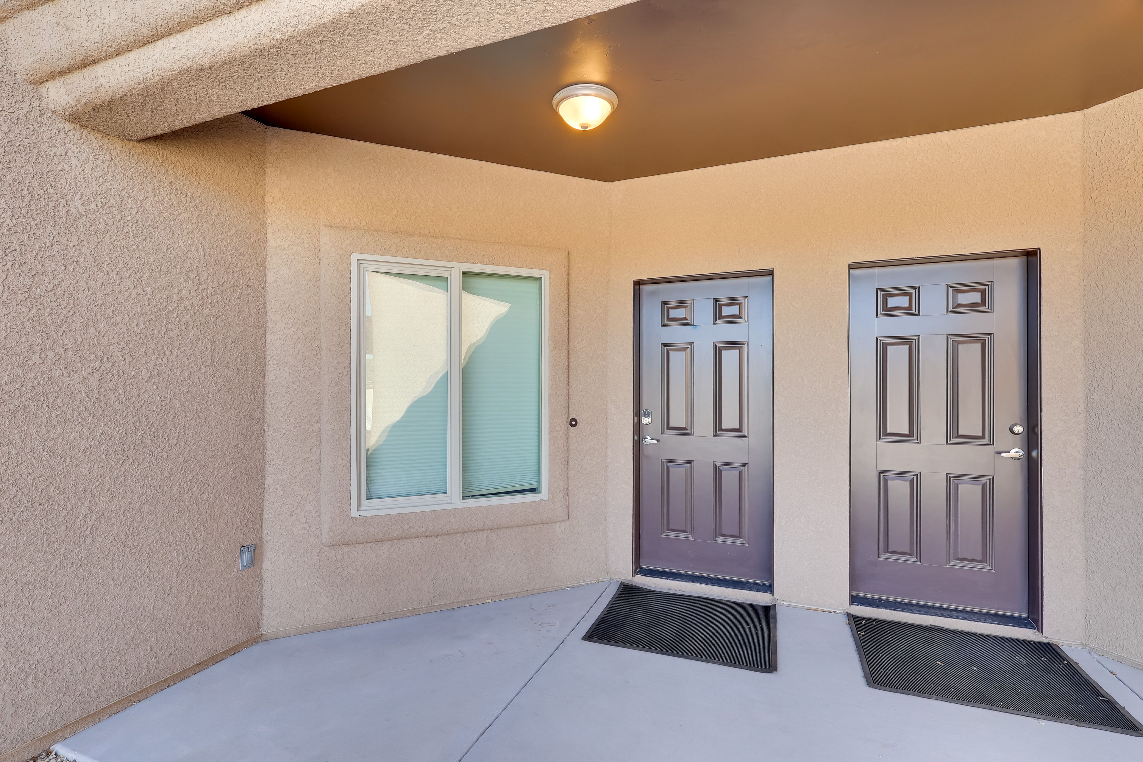 Property Exterior | Single-Story Apartment