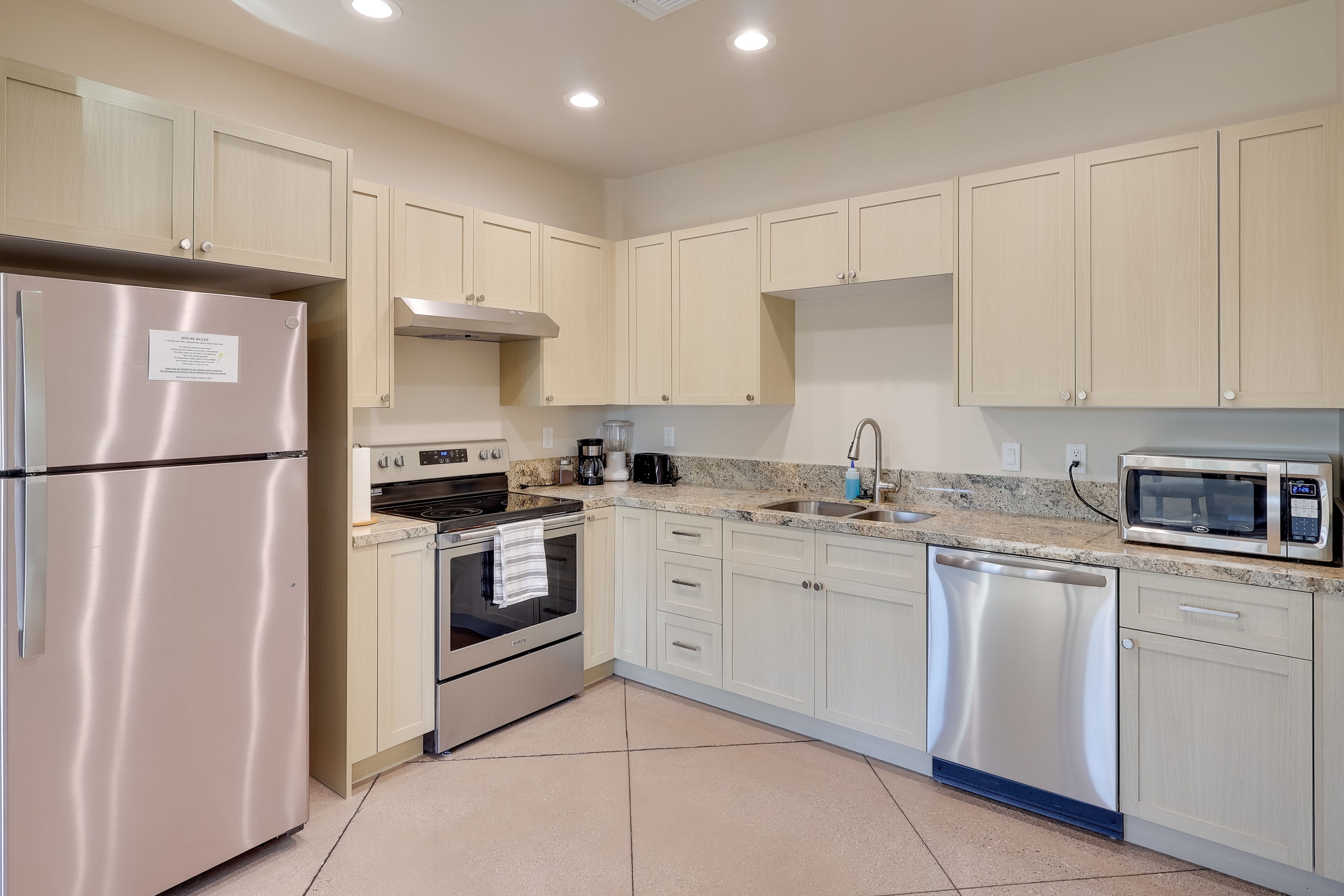 Kitchen | Dishwasher