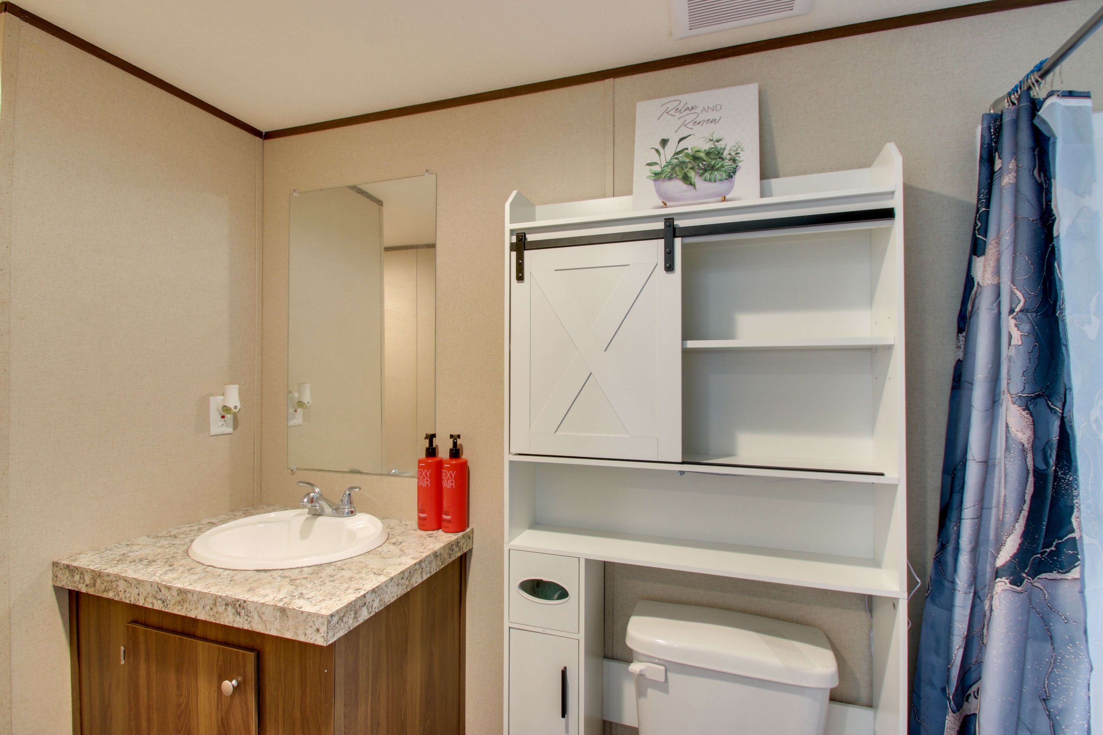 En-Suite Bathroom | Towels Provided