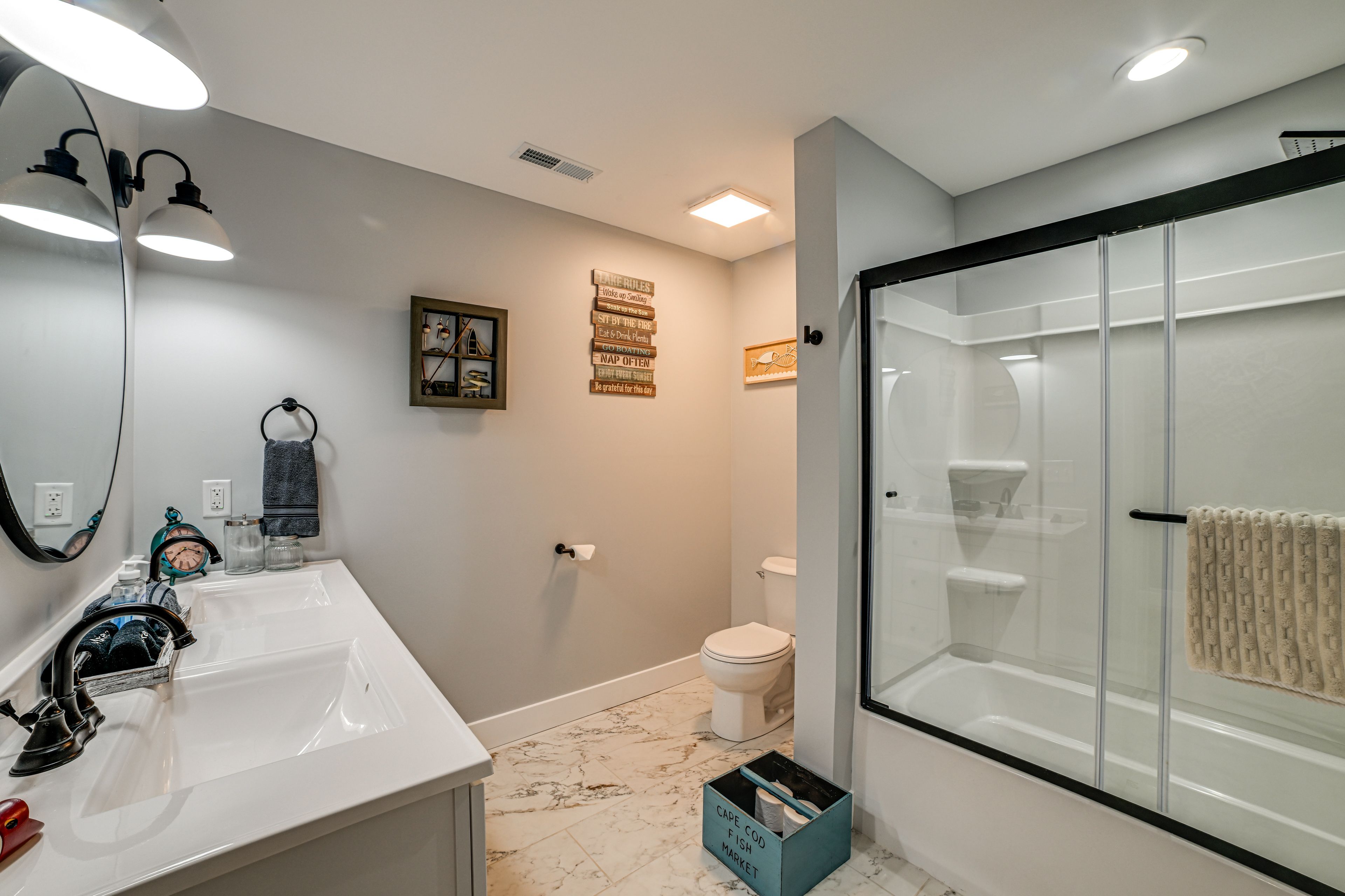 Full Bathroom