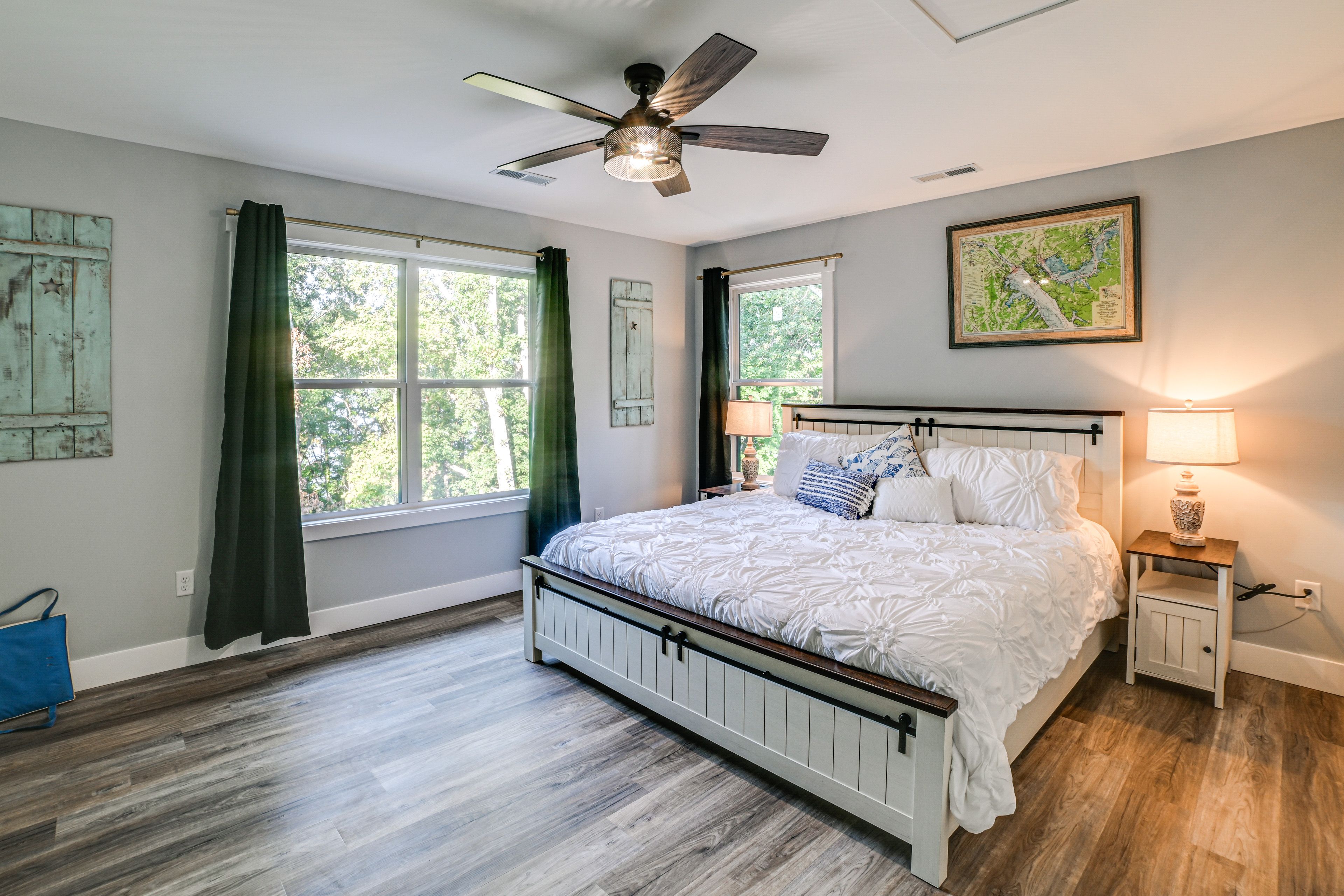 Bedroom 2 | King Bed | Linens Provided