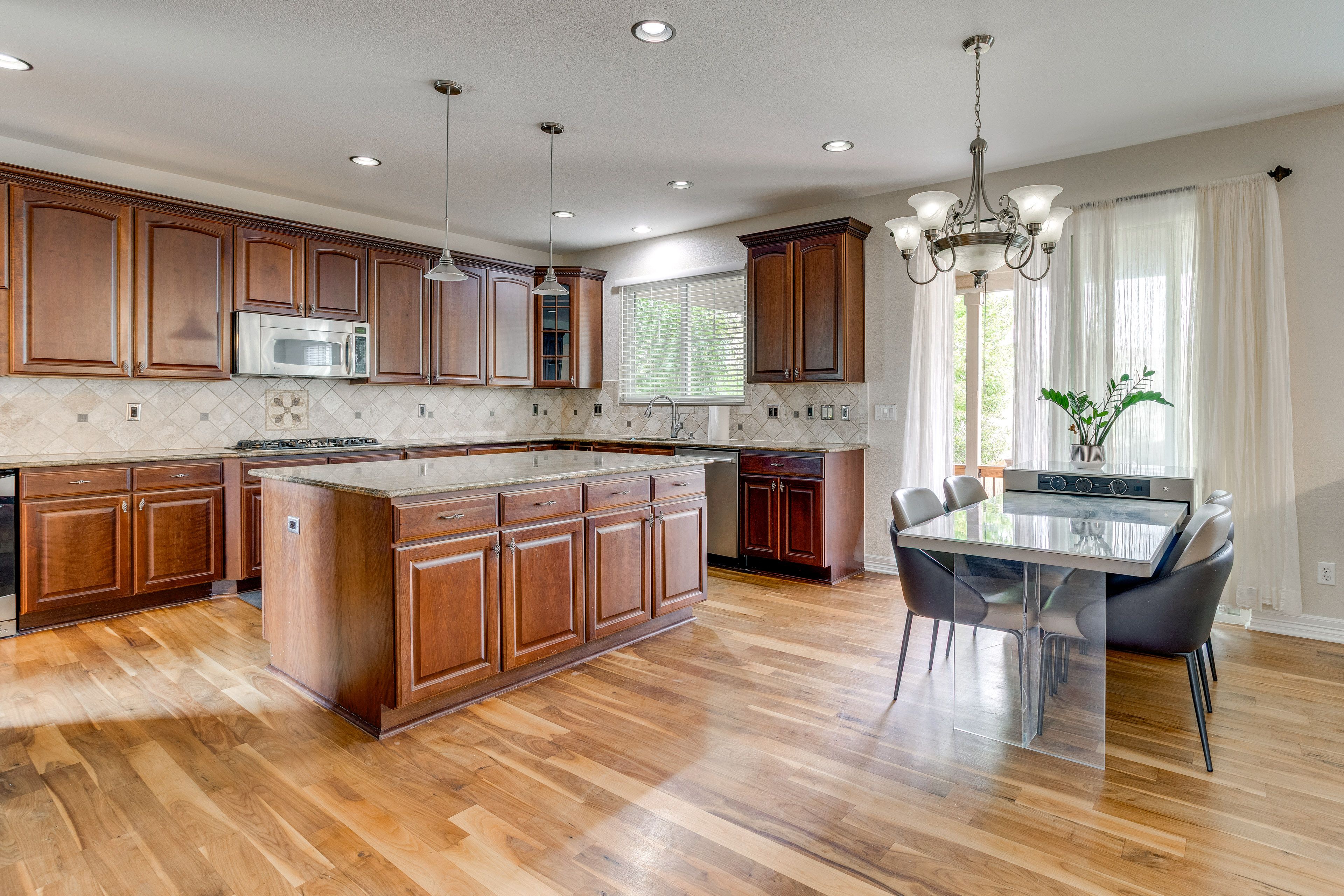 Kitchen | Main Floor | Dishwasher | Drip Coffee Maker