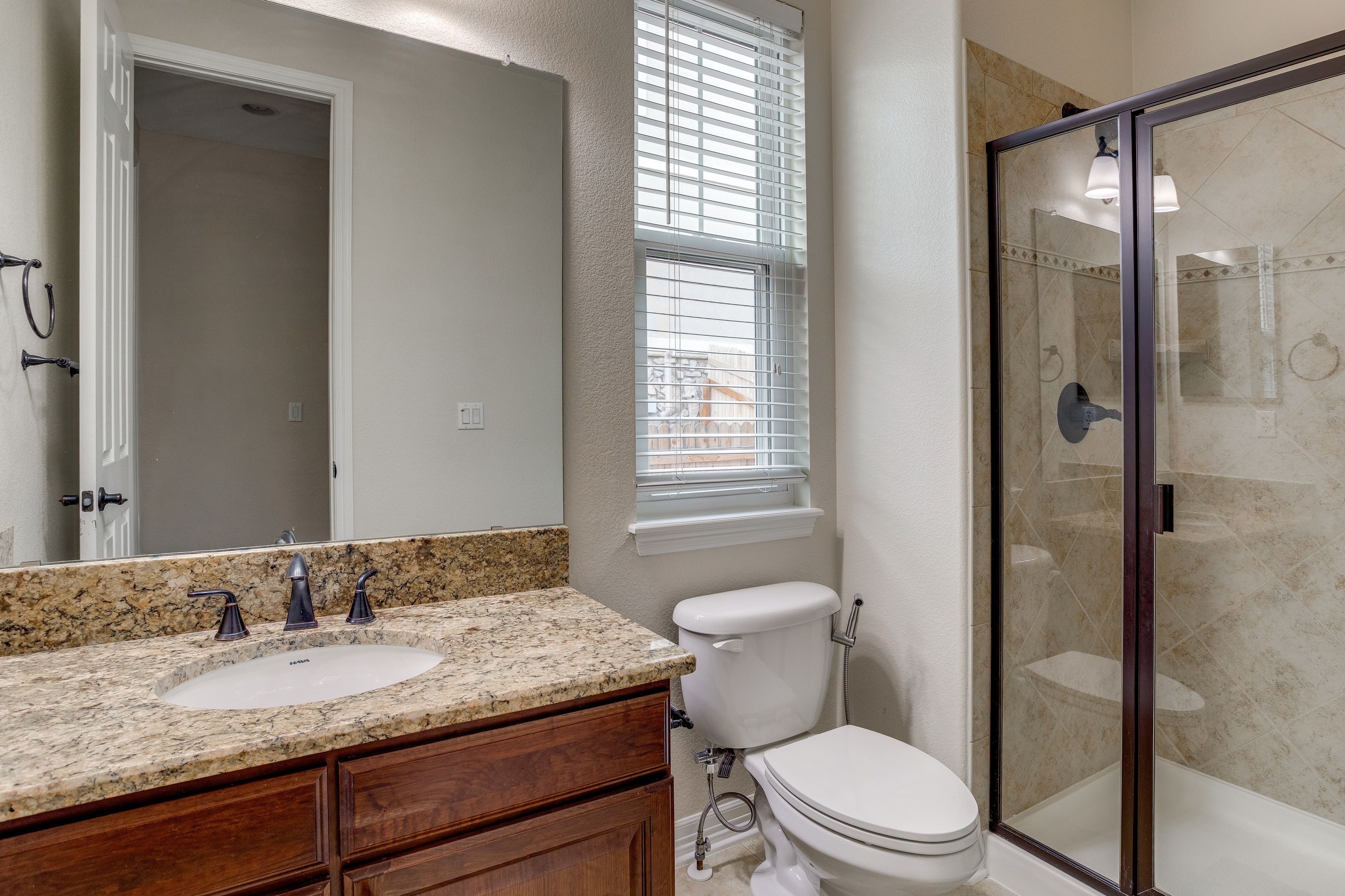 Full Bathroom | Main Floor