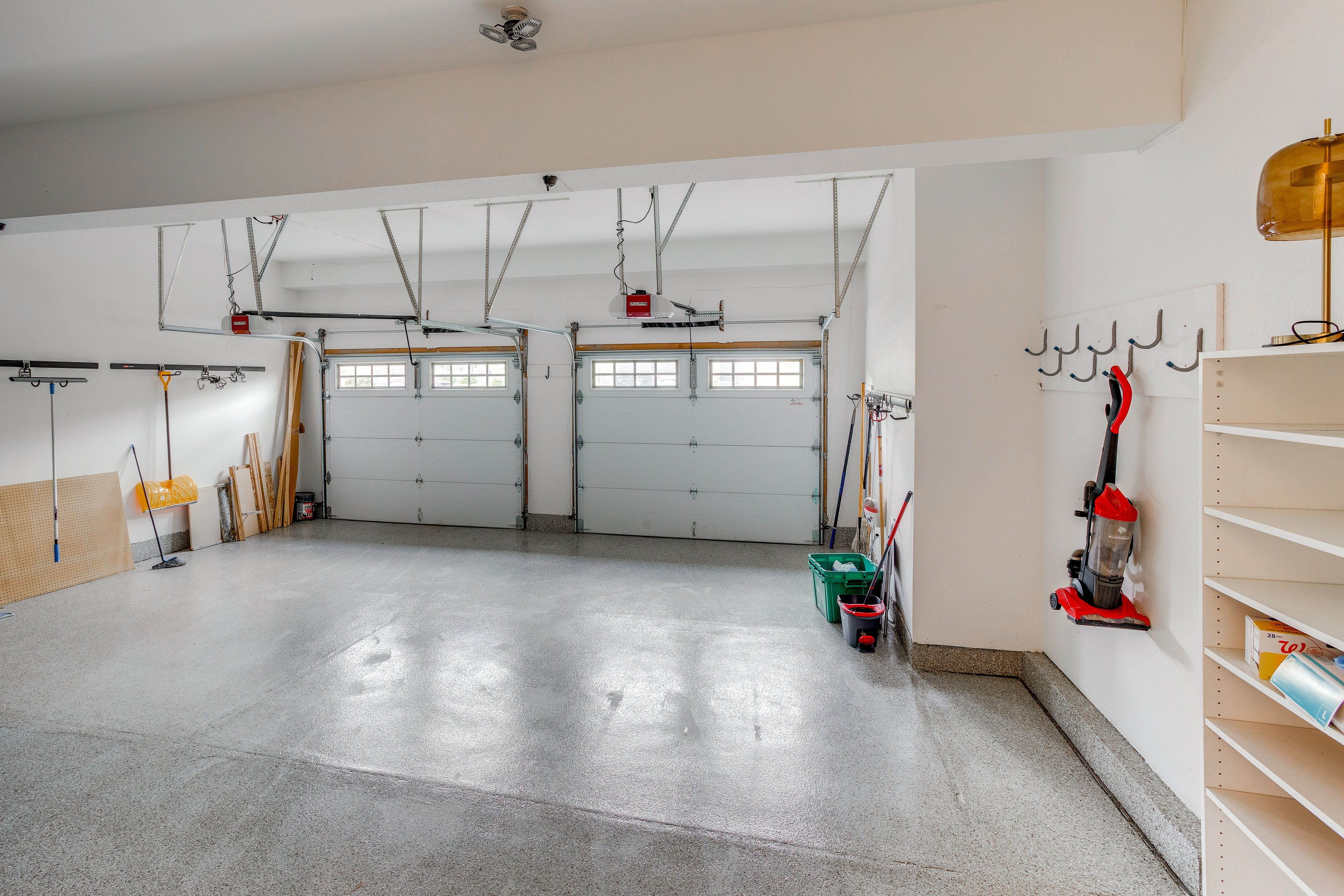 Garage | Parking (2 Vehicles)