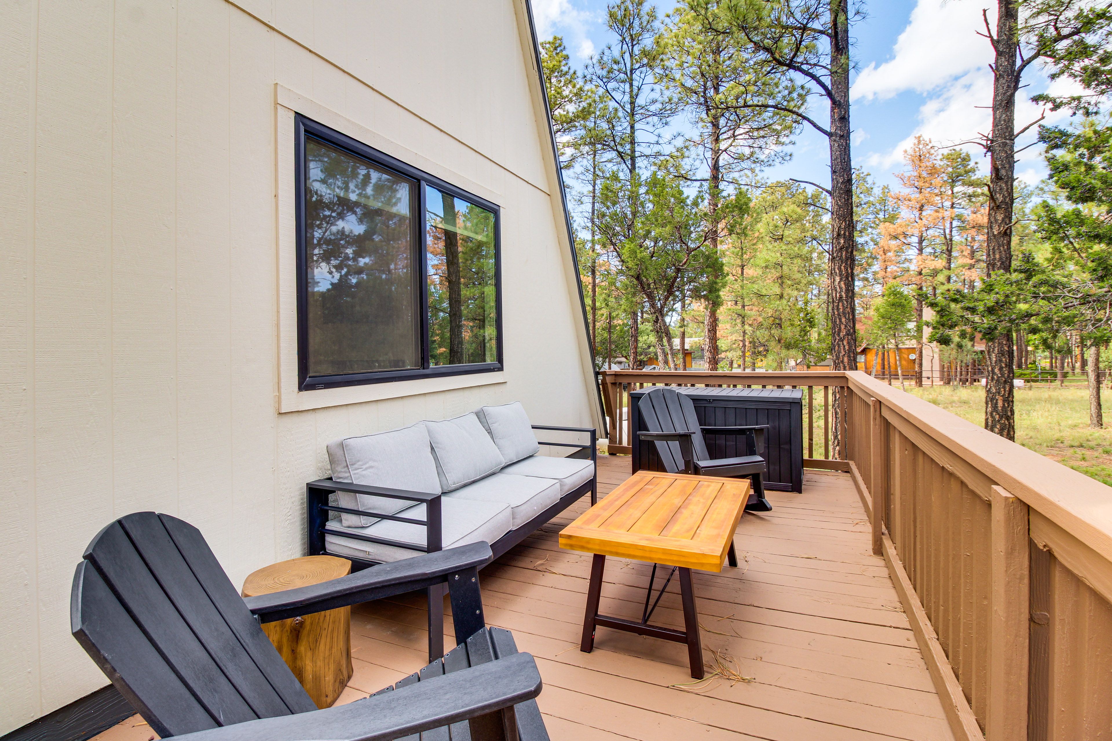 Wraparound Deck | Gas Grill