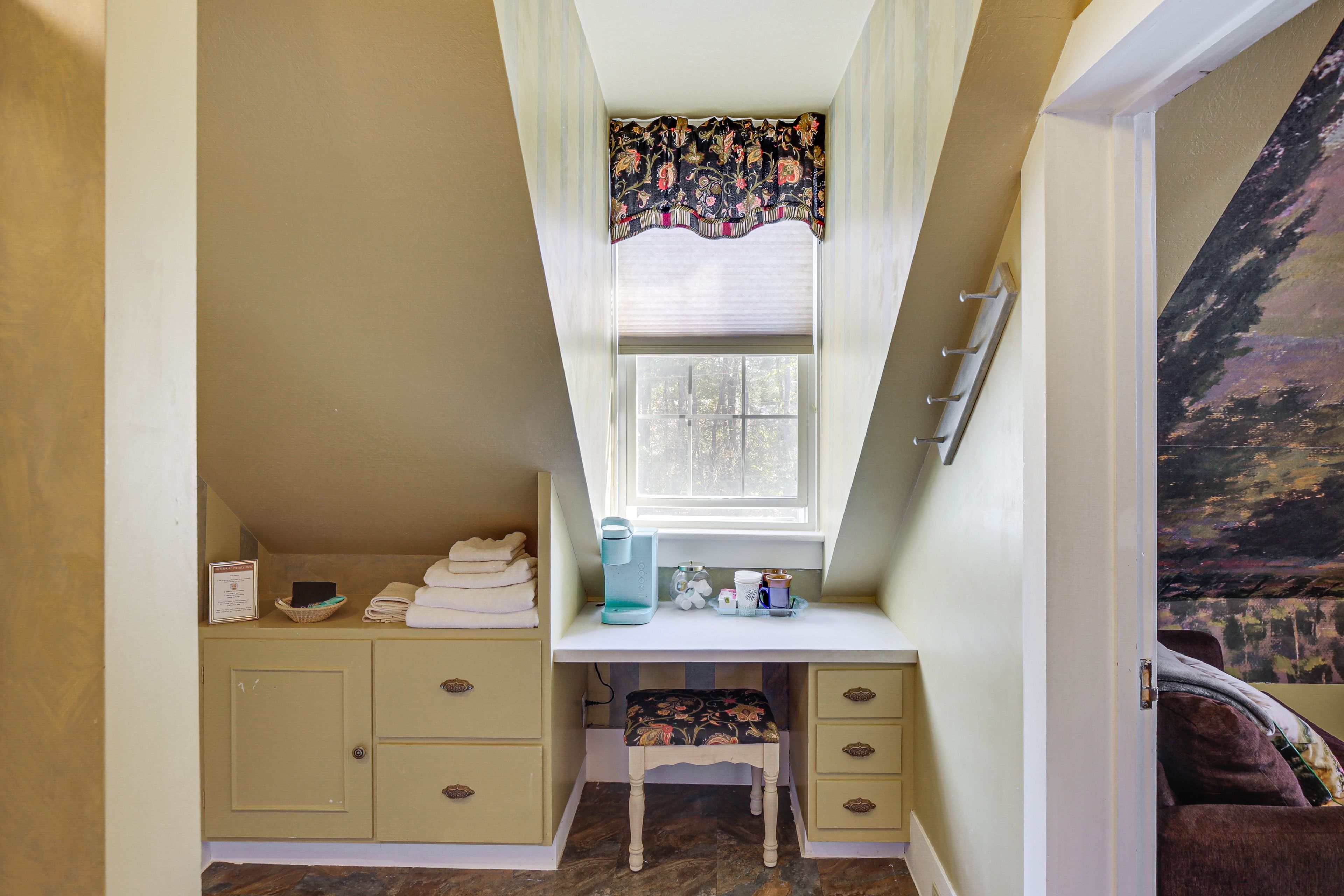 En-Suite Bathroom | 2nd Floor