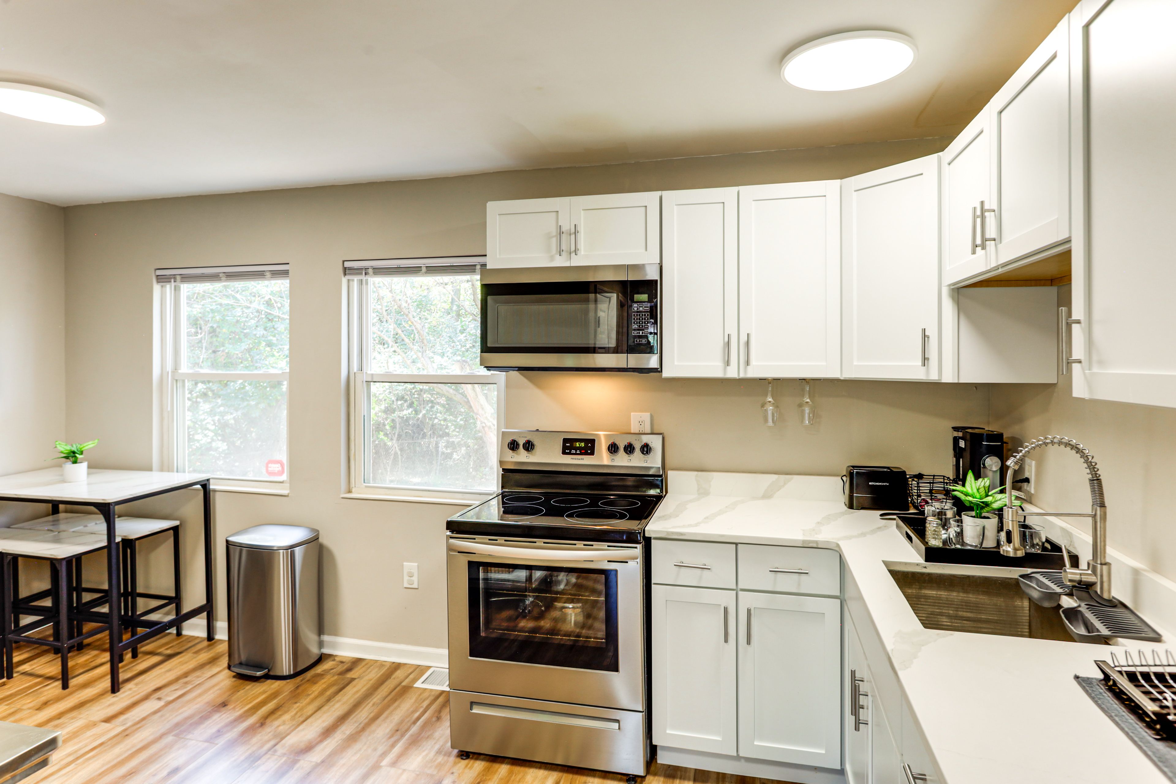 Eat-In Kitchen | 1st Floor