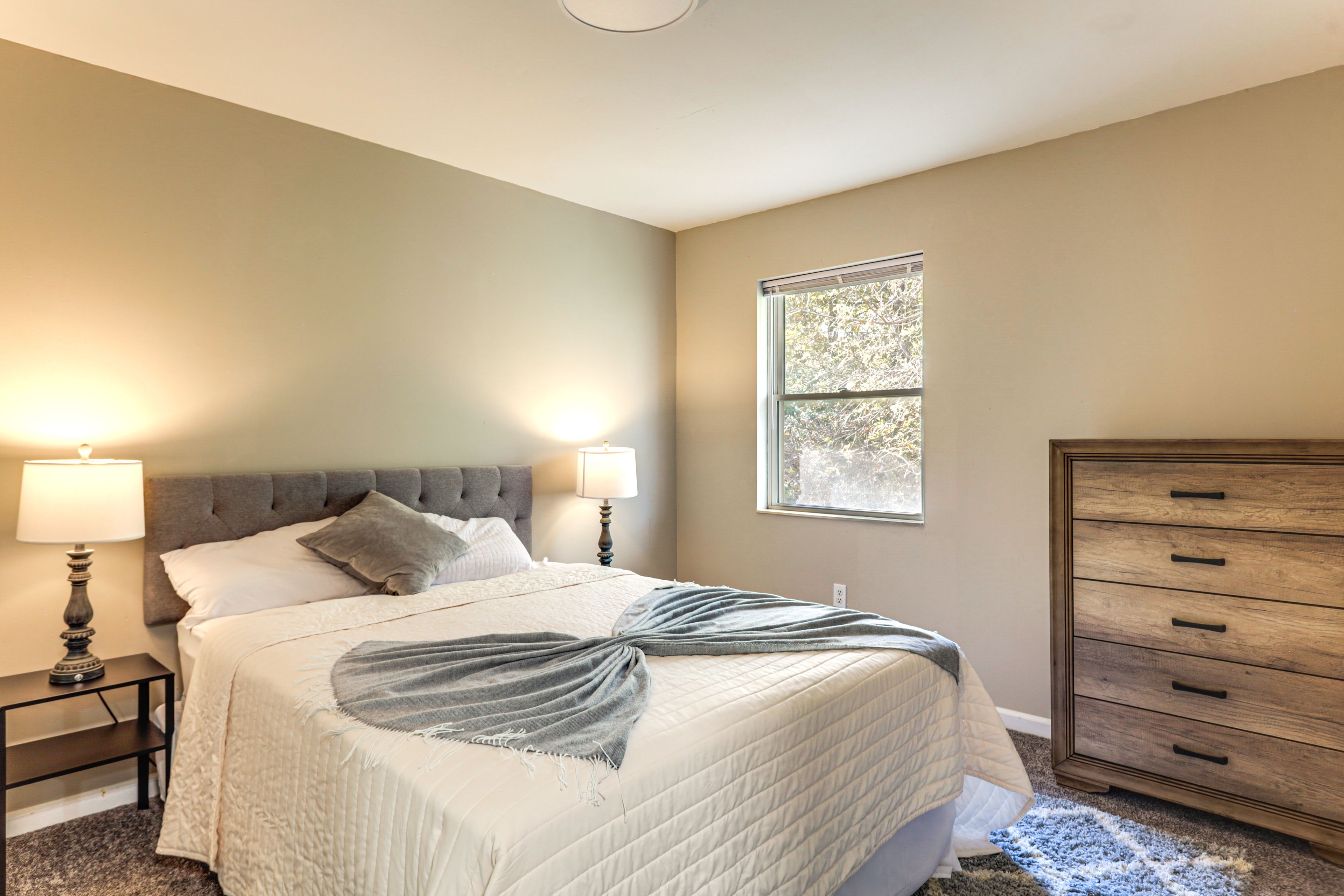 Bedroom 2 | Queen Bed | 2nd Floor