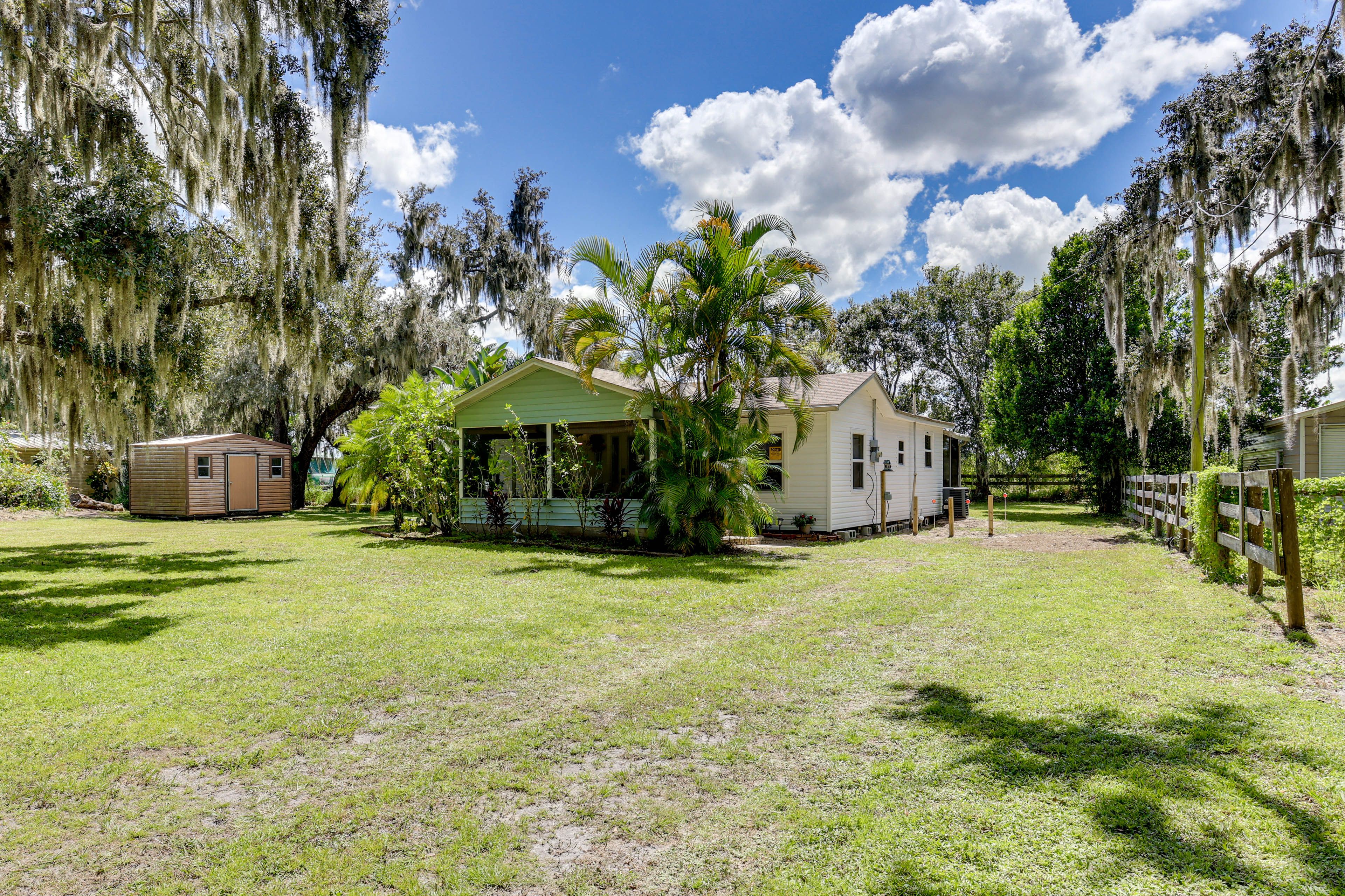 Parking | Driveway (4 Vehicles)