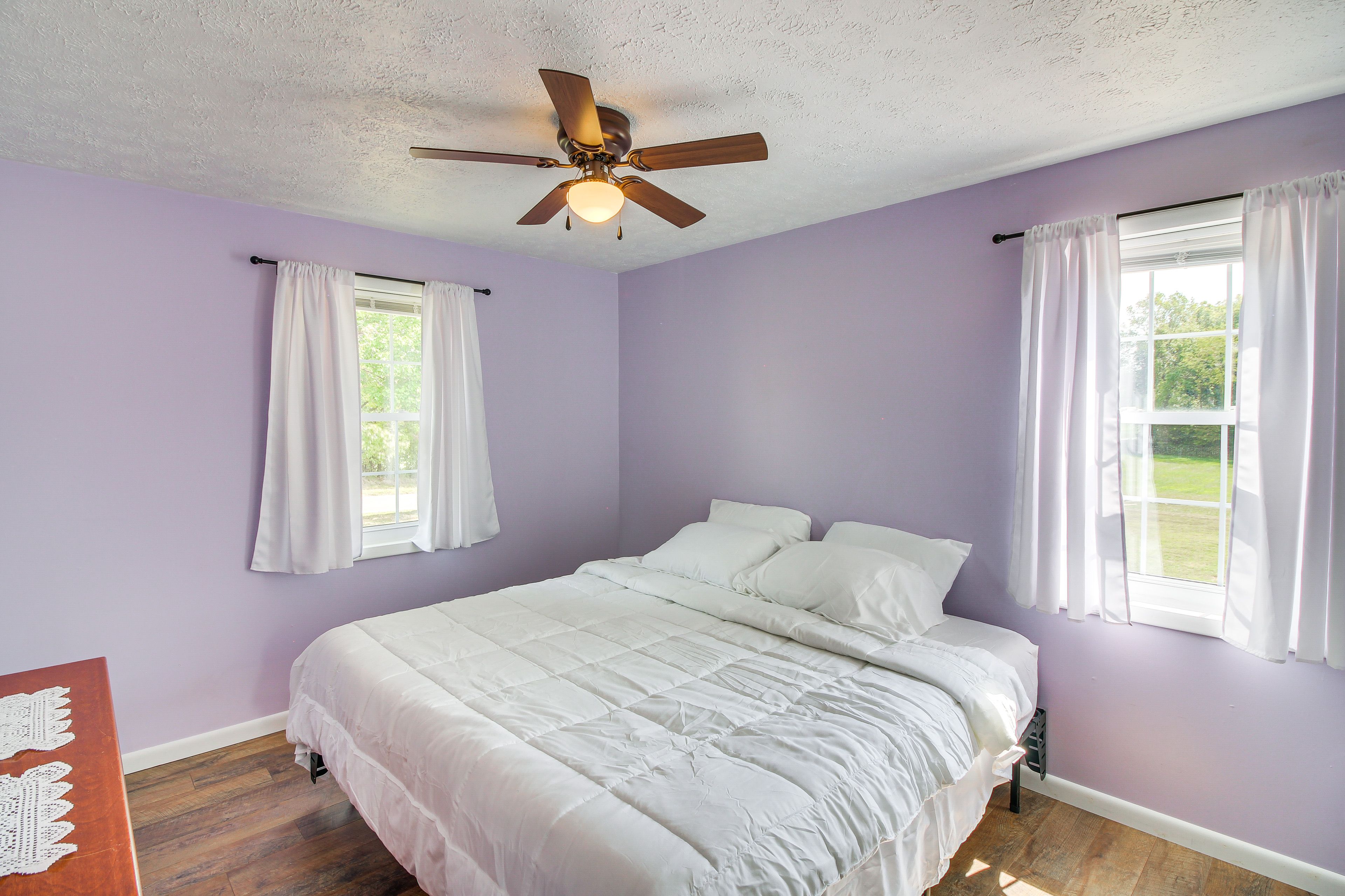 Bedroom 1 | King Bed | Main Floor