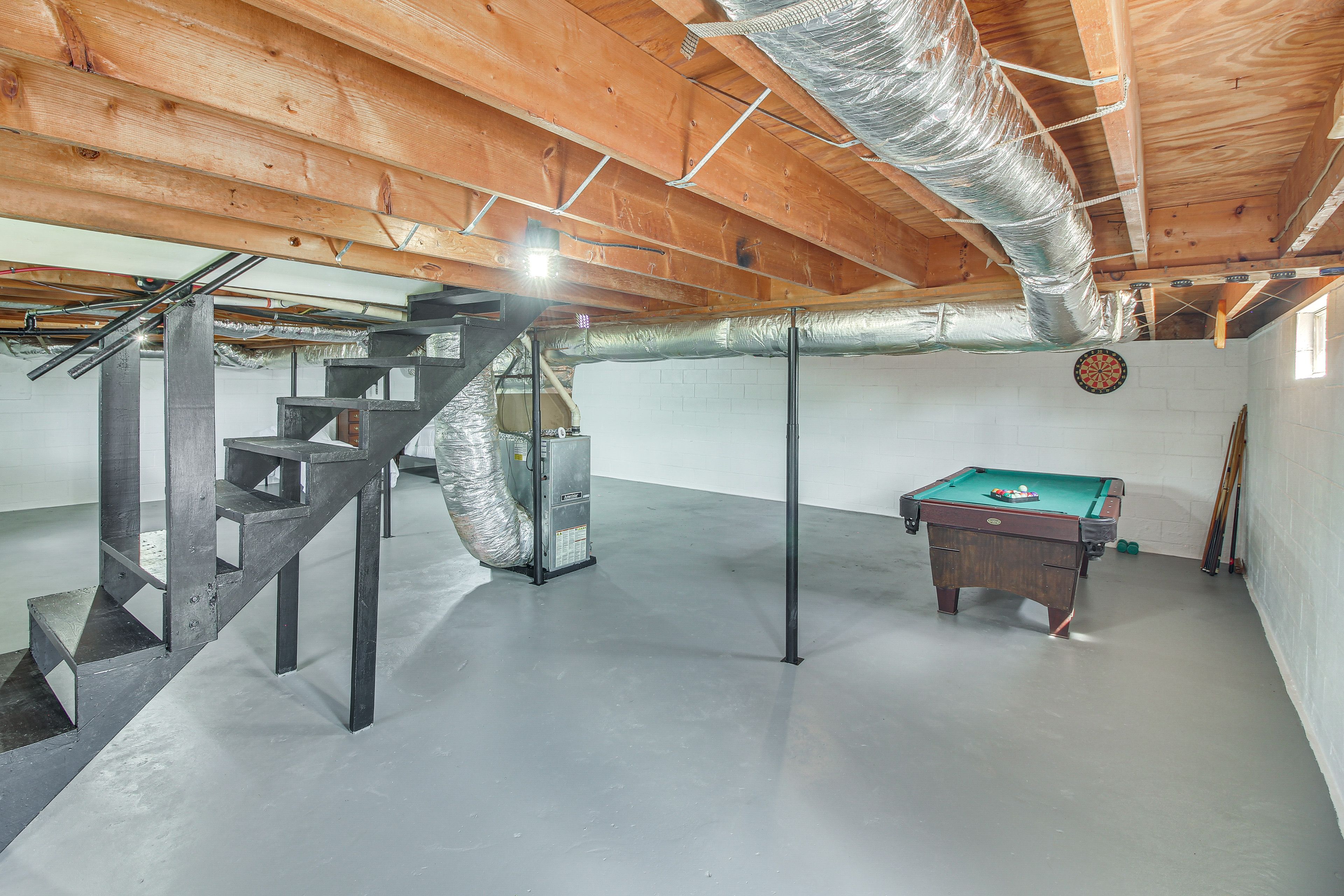 Basement | Full Bed | Twin Bed | Pool Table