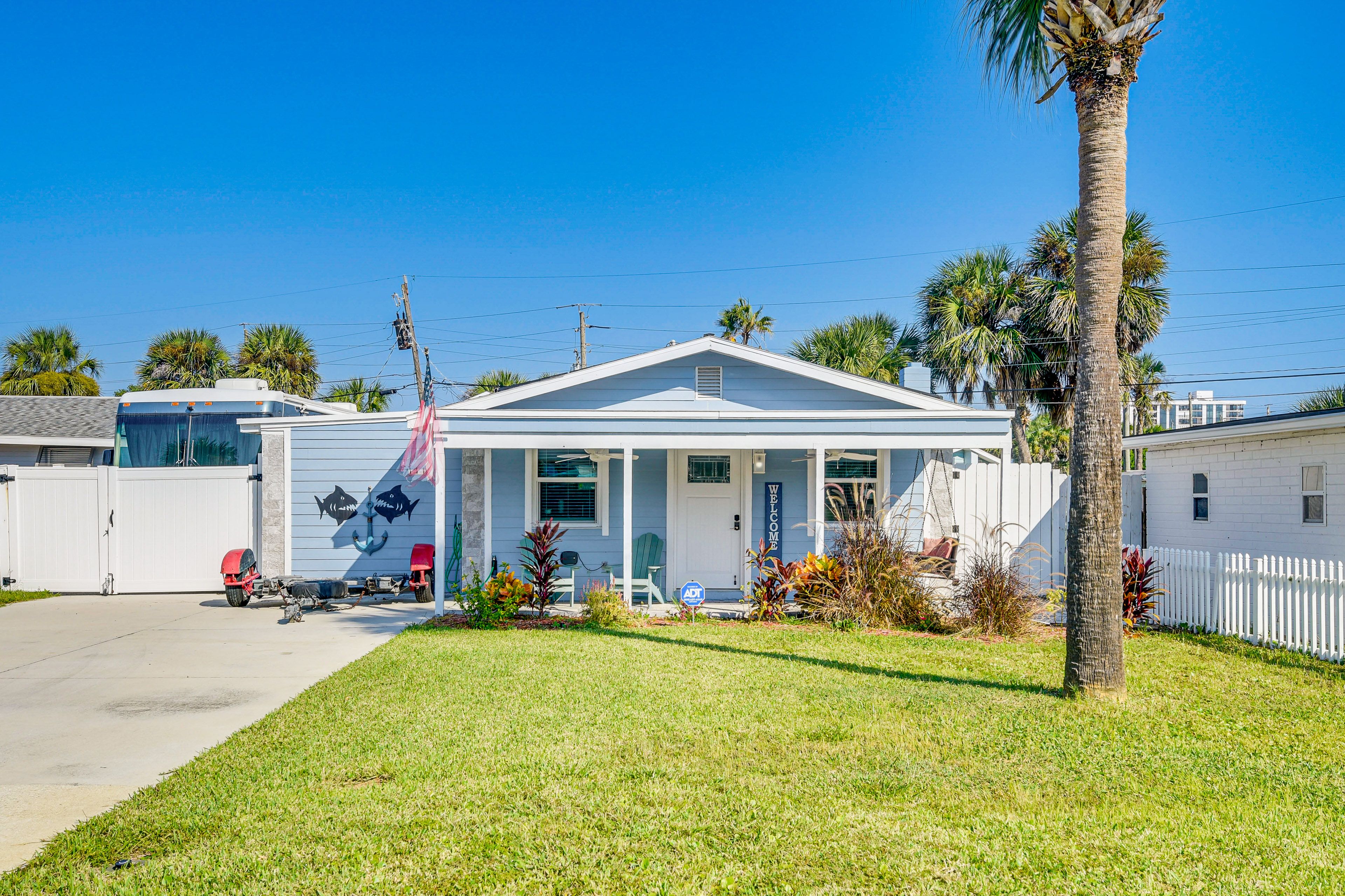 Property Exterior | Single-Story Home