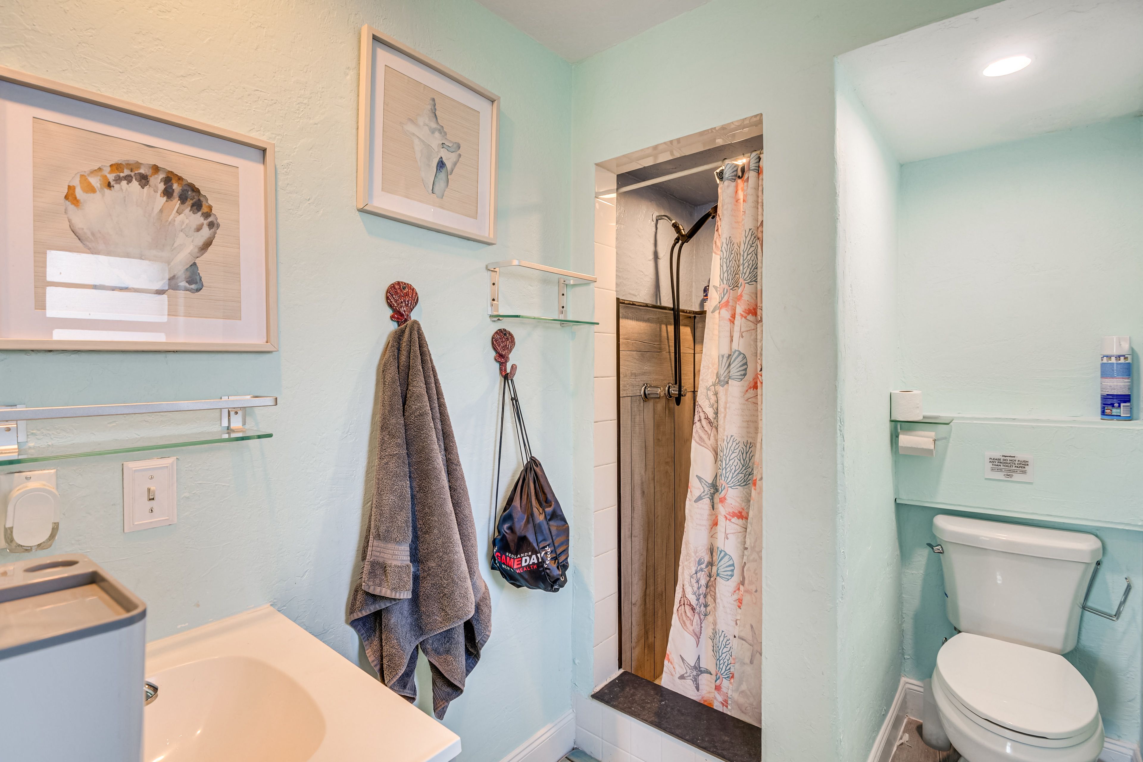 Full Bathroom