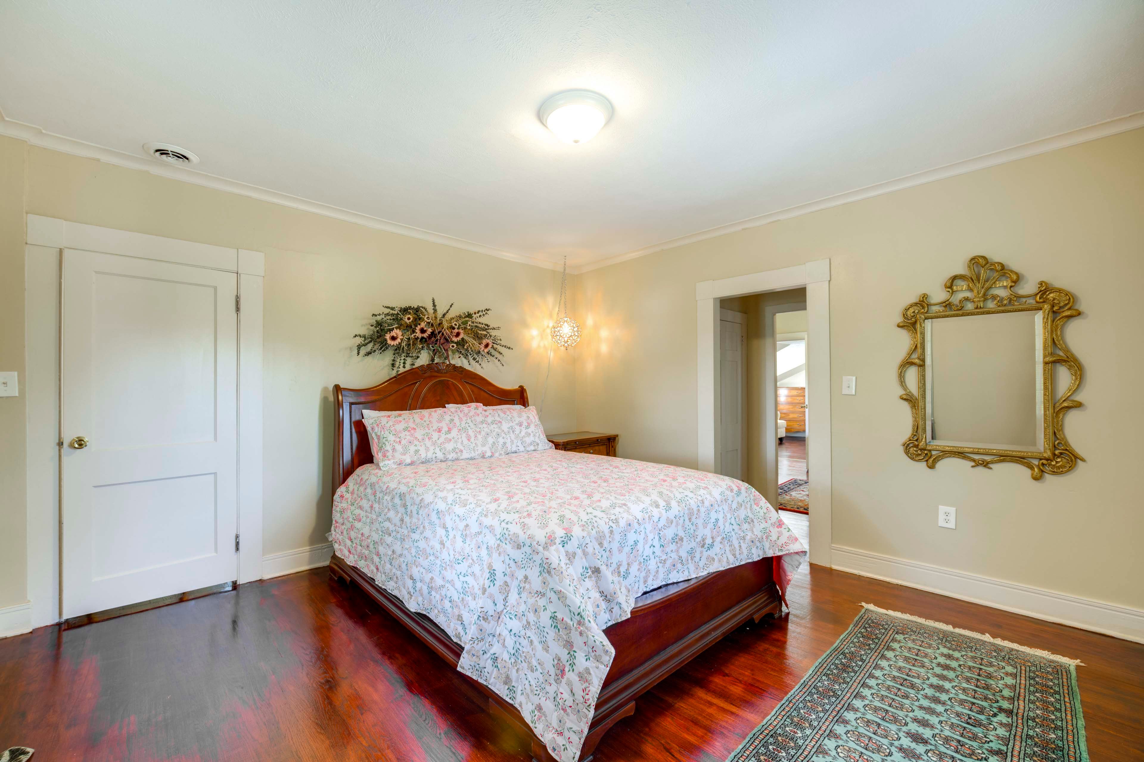 Bedroom 2 | Queen Bed | 2nd Floor