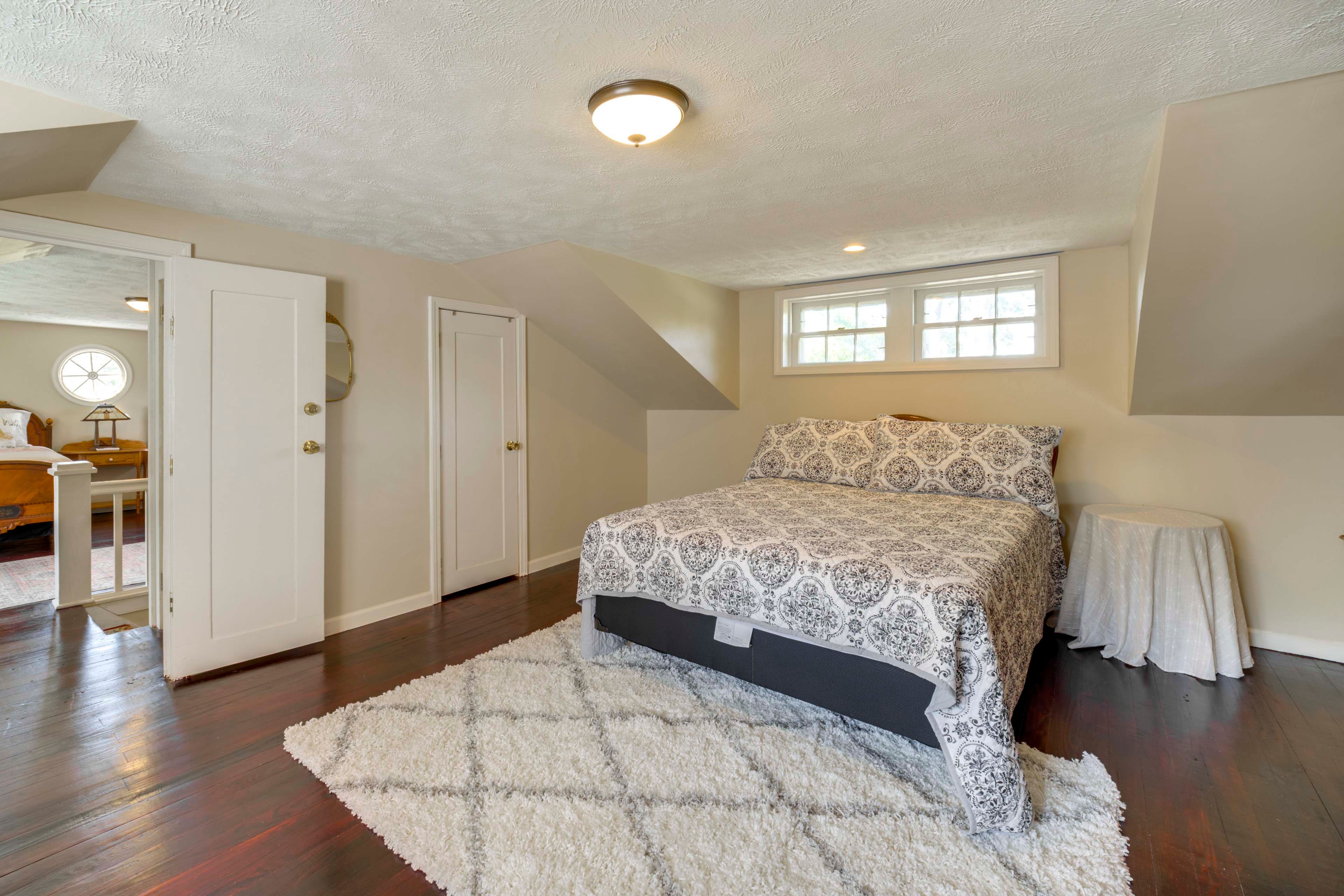 Bedroom 3 | Queen Bed | 2nd Floor