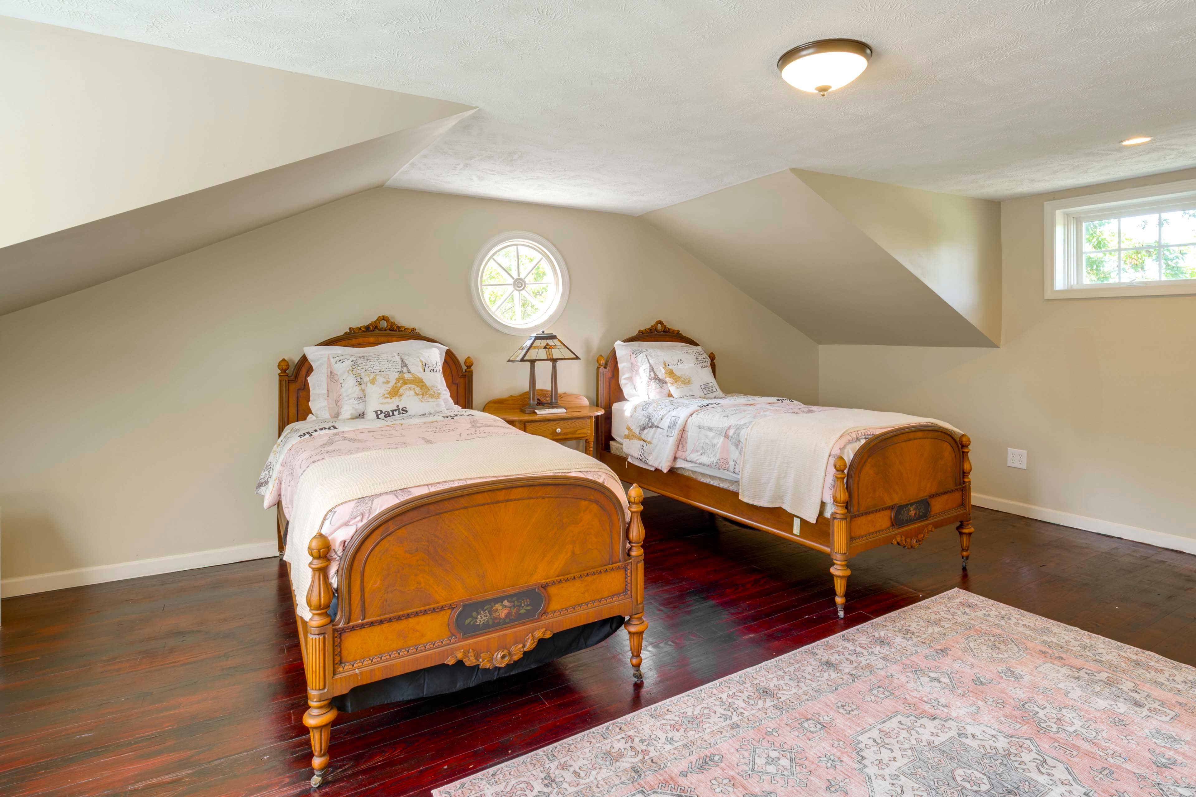 Bedroom 4 | 2 Twin Beds | 2nd Floor