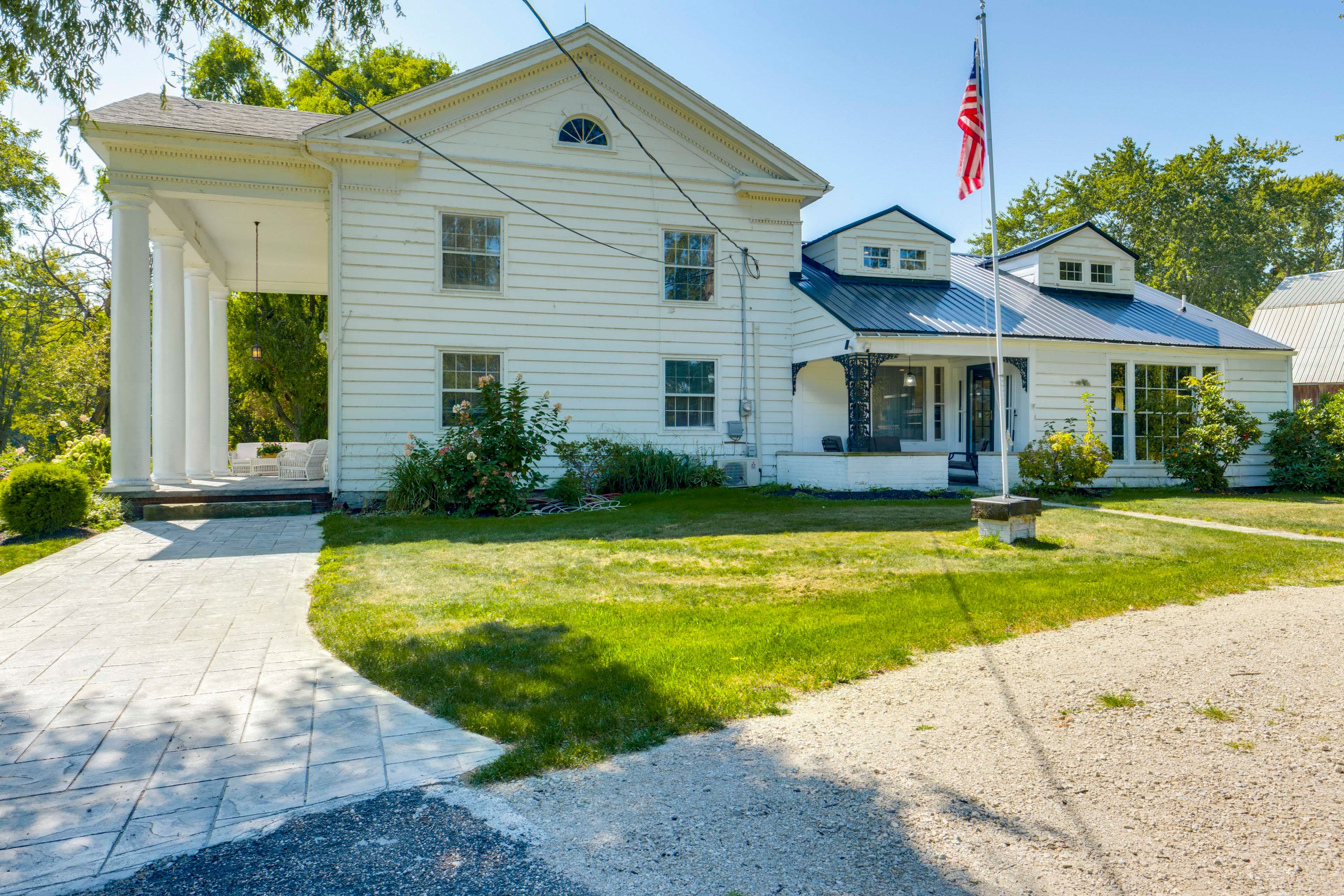Parking | Driveway (5 Vehicles)