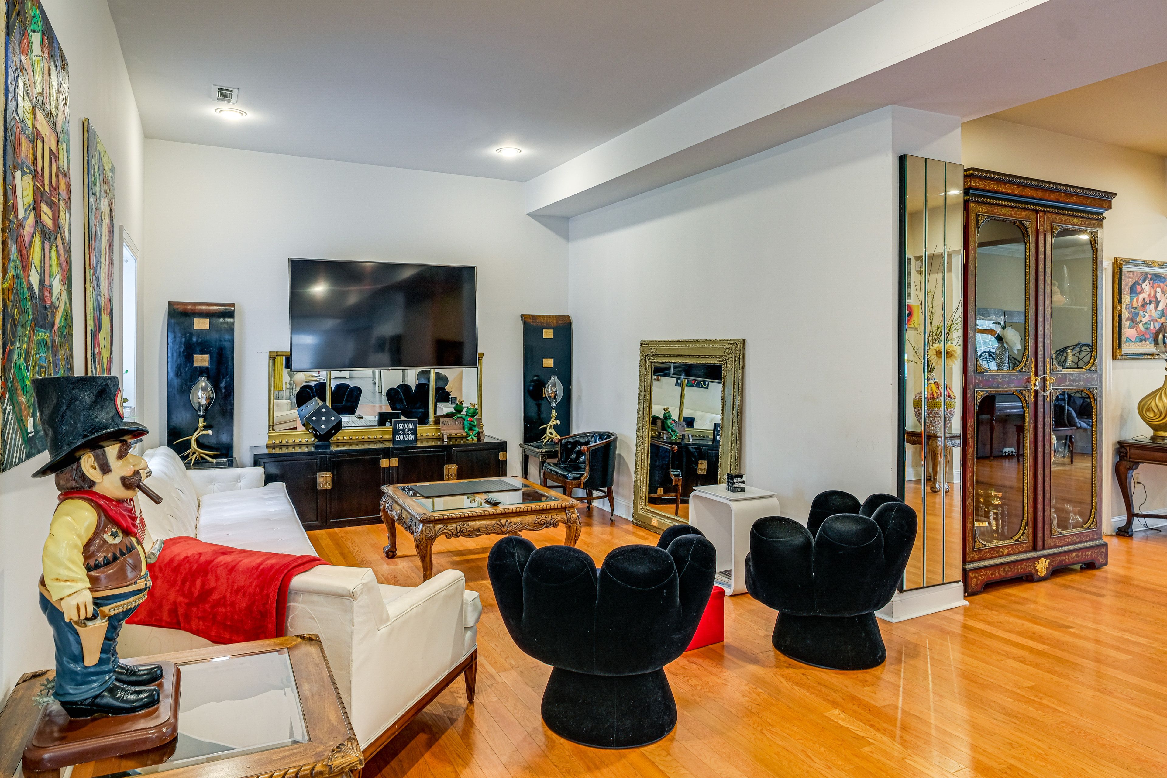 Living Room | Central Heat | 1st Floor