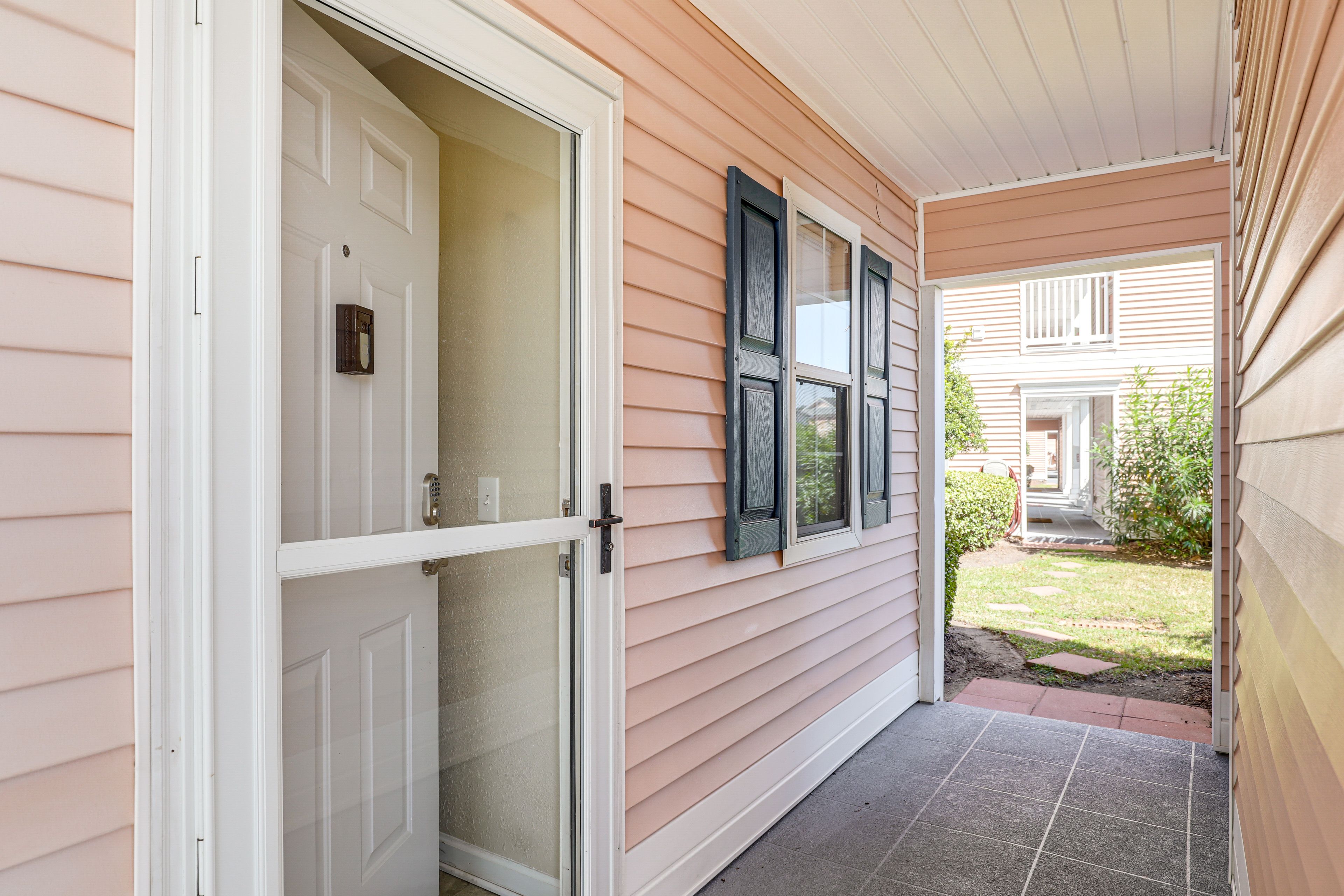 Private Entrance