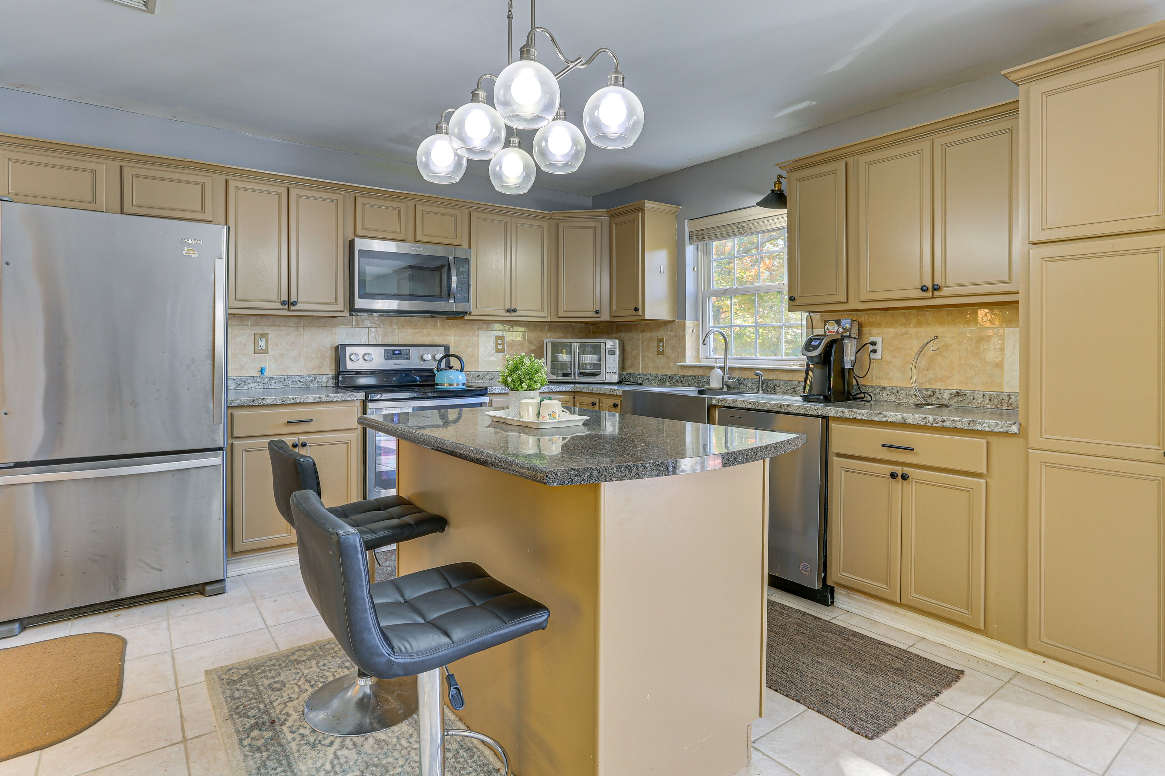 Kitchen | Keurig Coffee Maker | Dishwasher | Cooking Basics | Upper Level