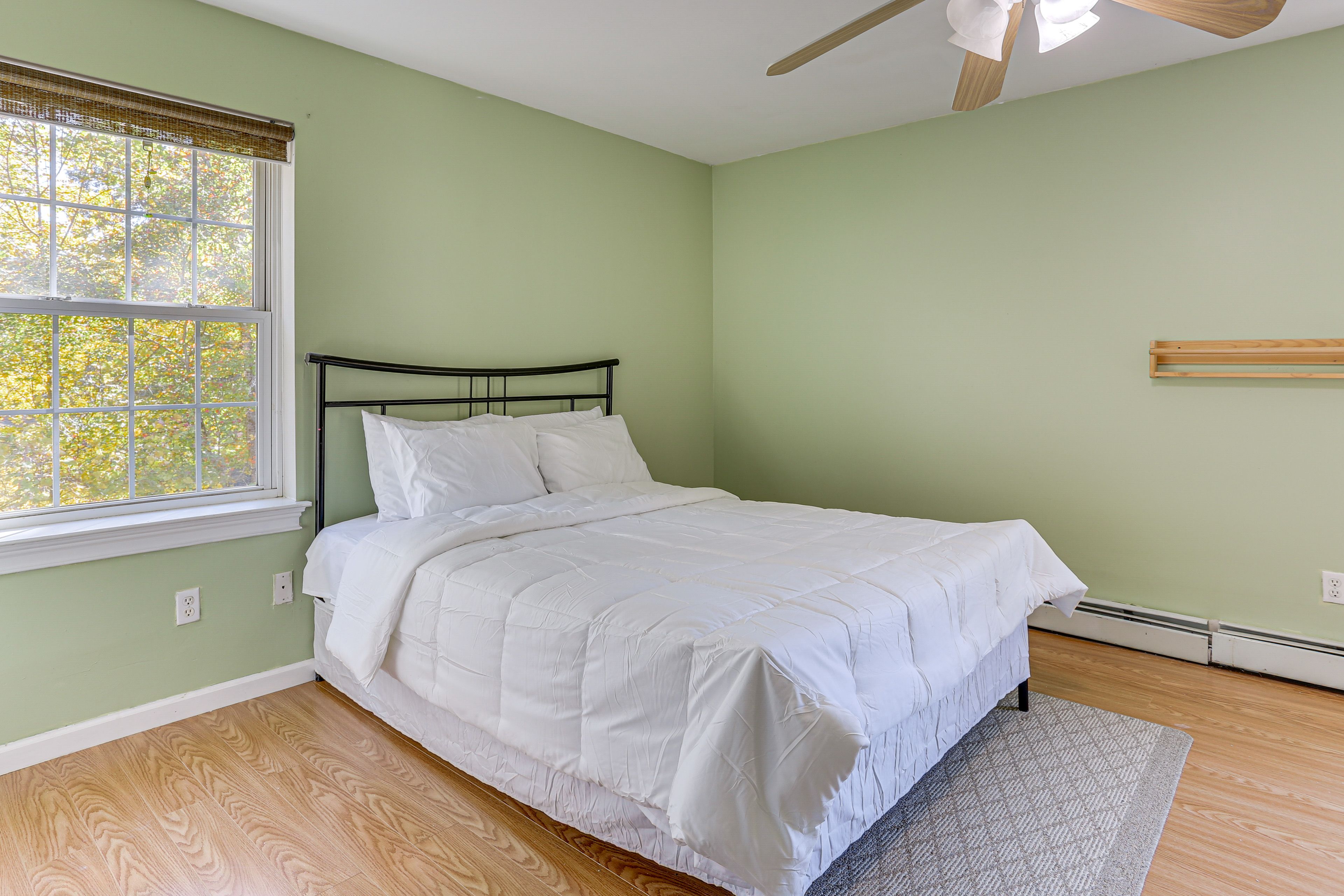 Bedroom 3 | Queen Bed | Upper Level