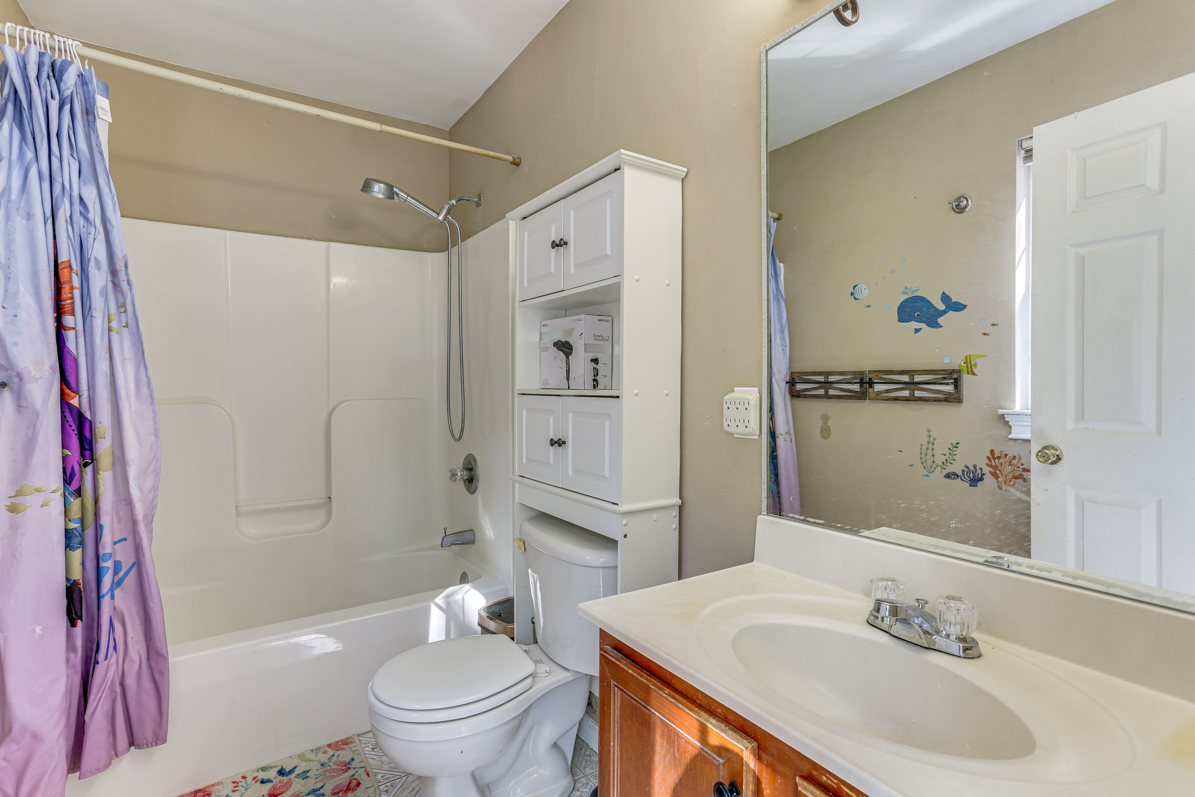 Full Bathroom | Upper Level