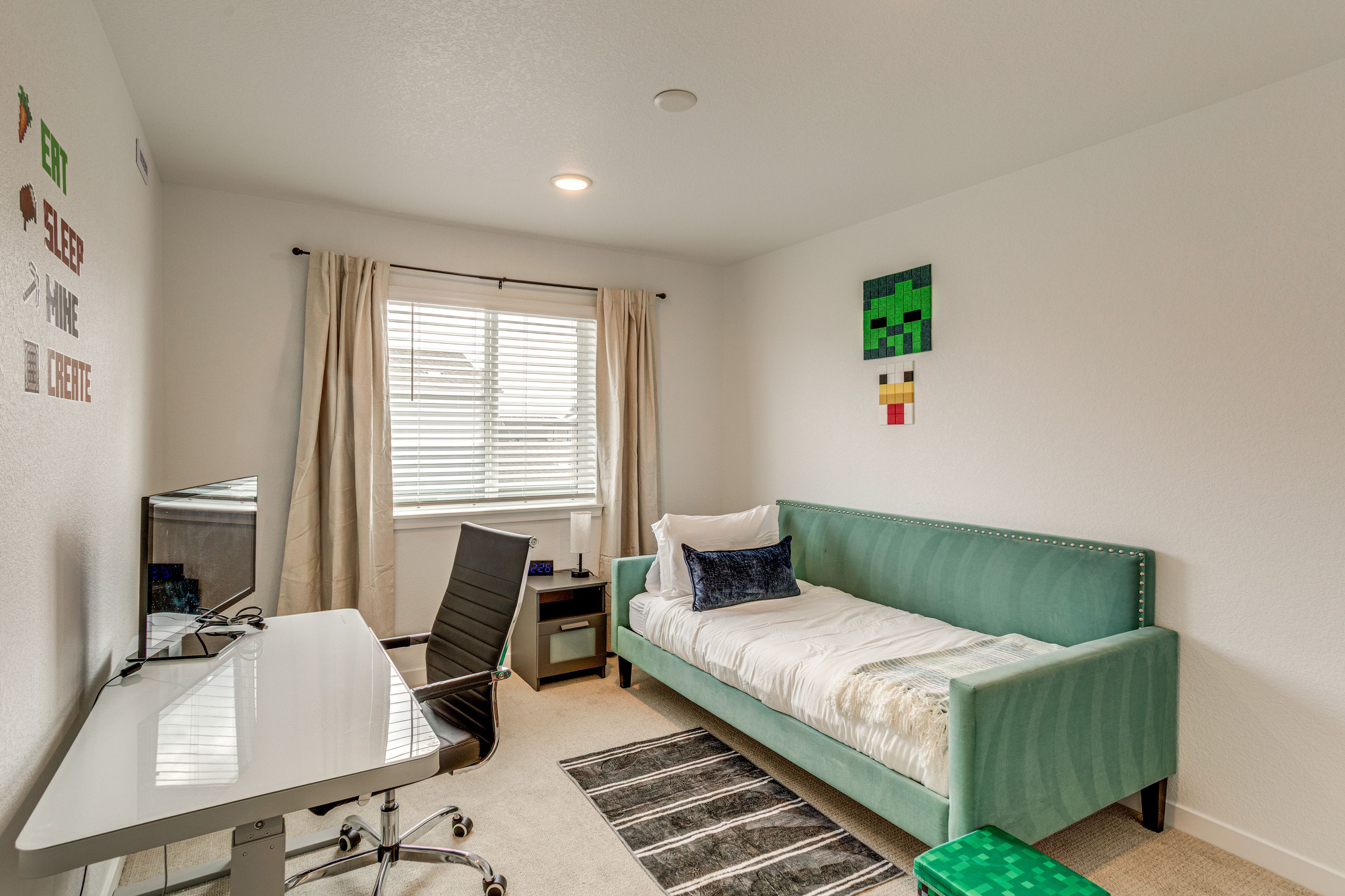 Bedroom 4 | 2nd Floor | Twin Daybed | Desk w/ Monitor
