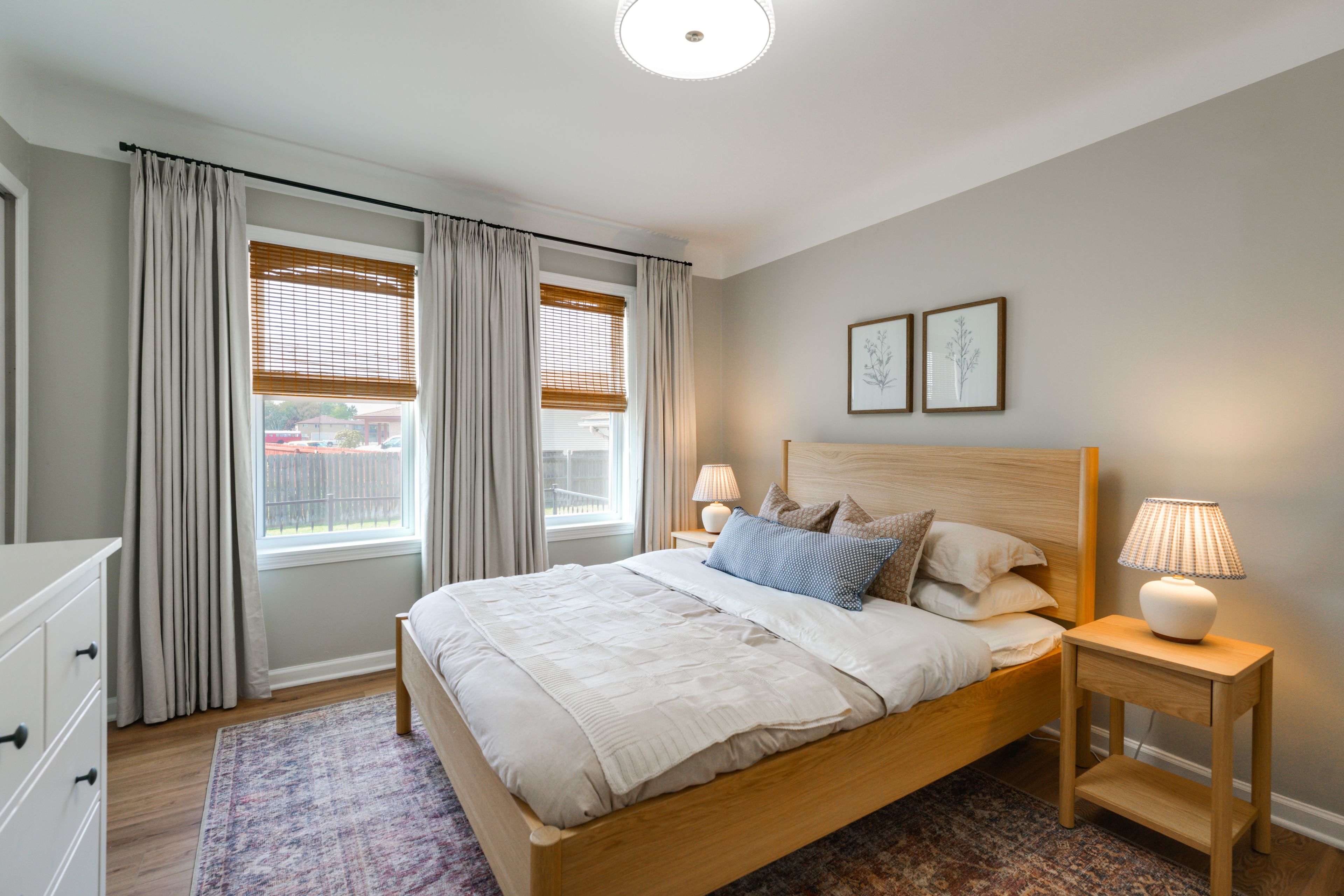 Bedroom 1 | Queen Bed | Smart TV